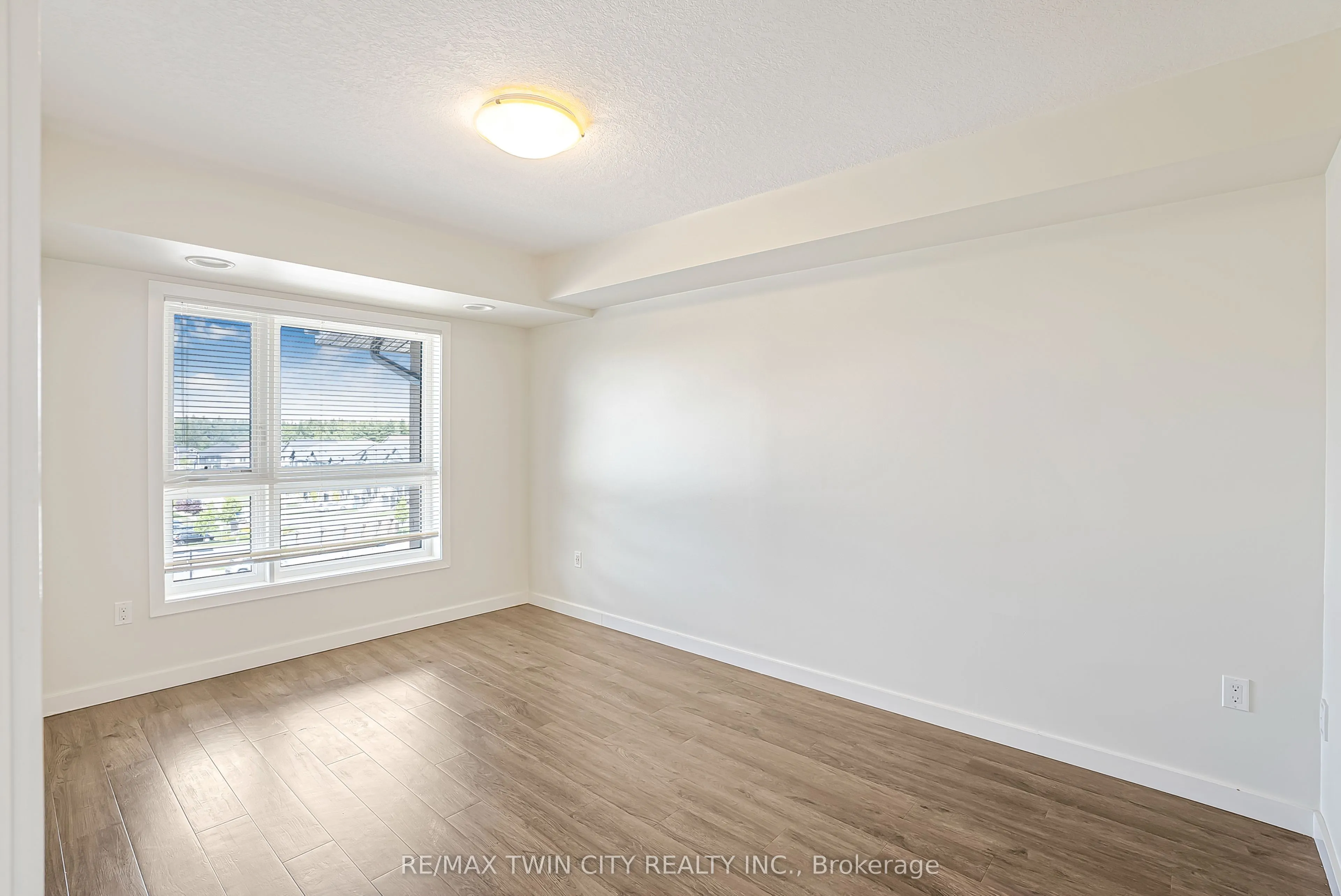25 Kay Crescent, #403