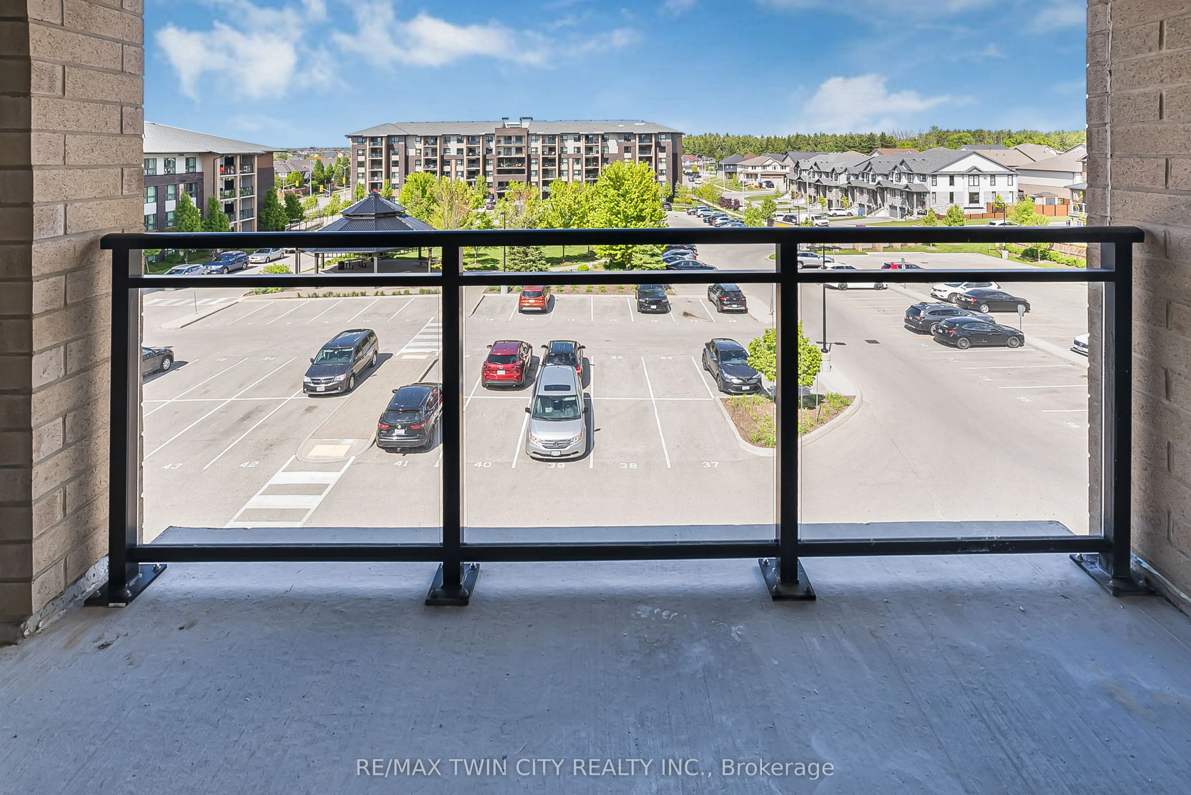 25 Kay Crescent, #403