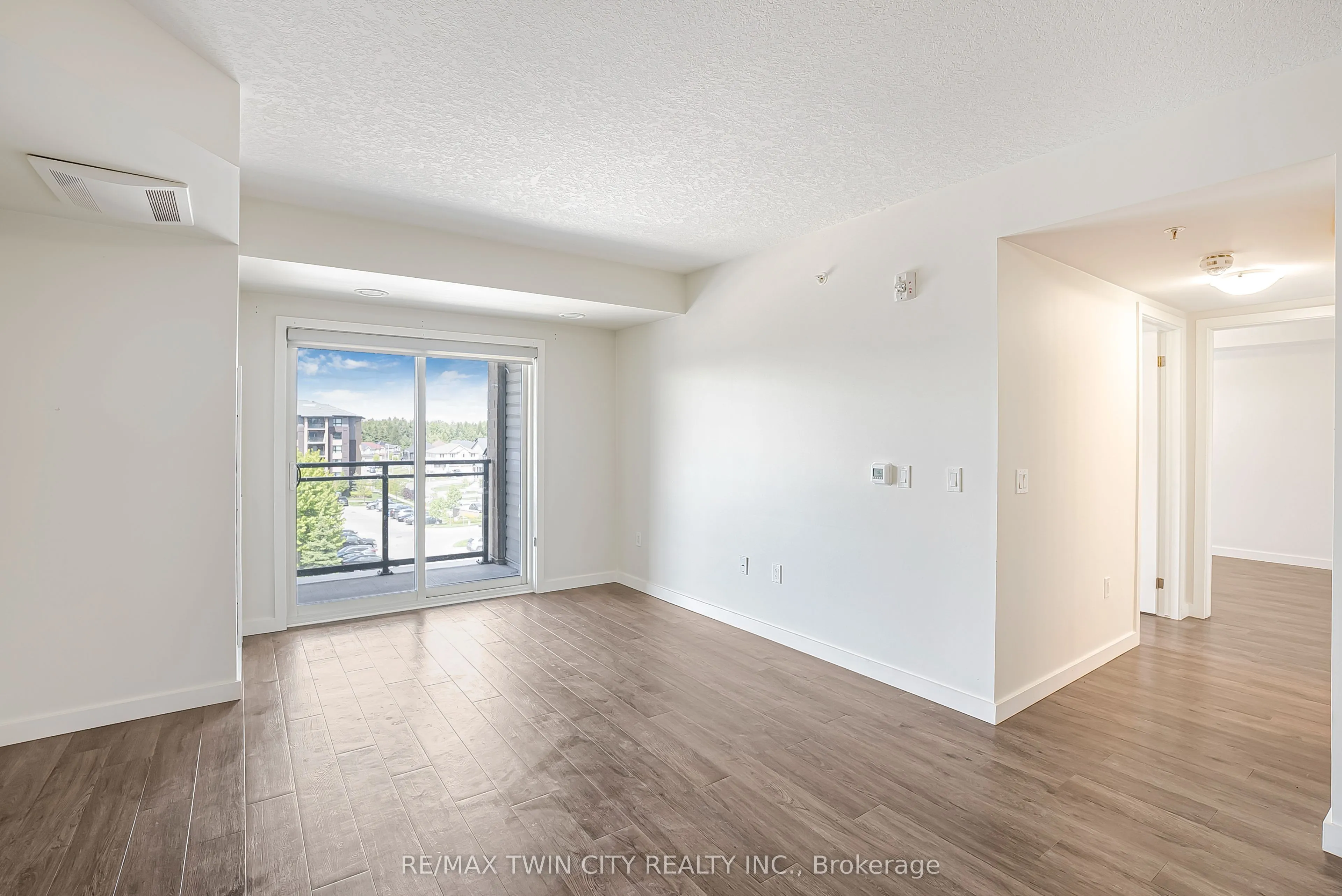 25 Kay Crescent, #403