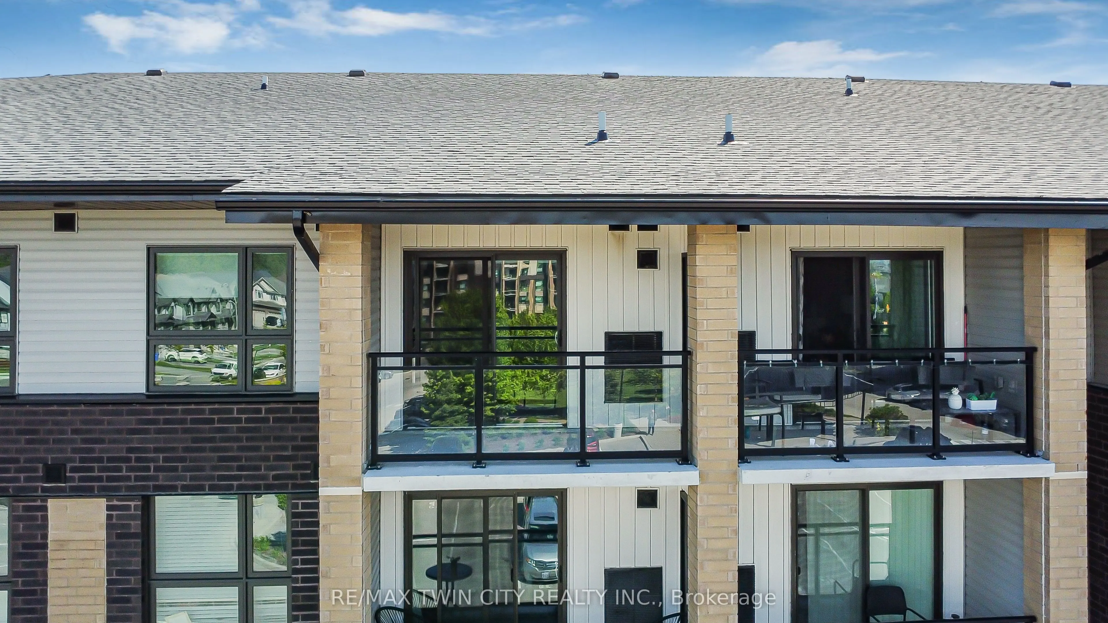 25 Kay Crescent, #403