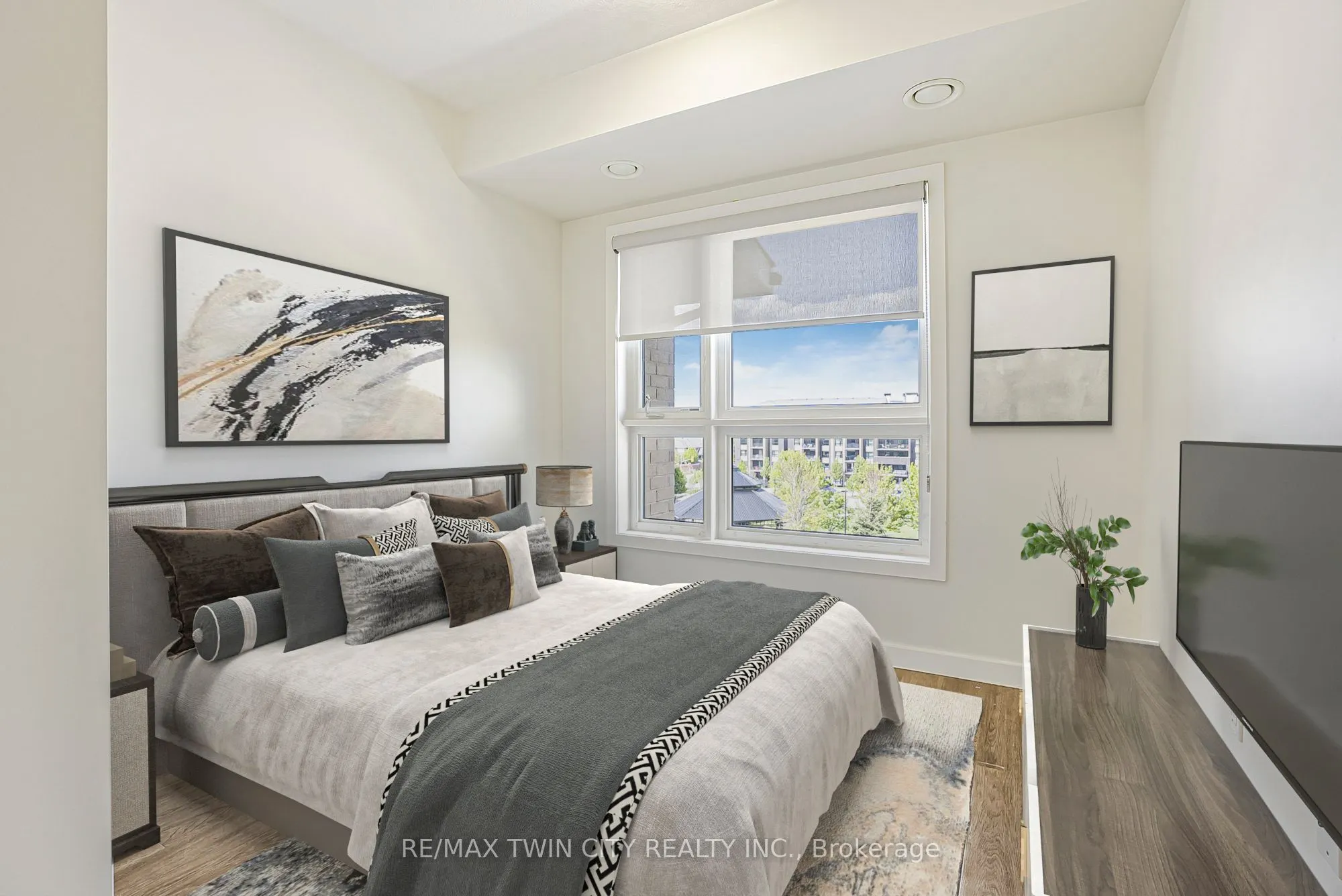25 Kay Crescent, #403