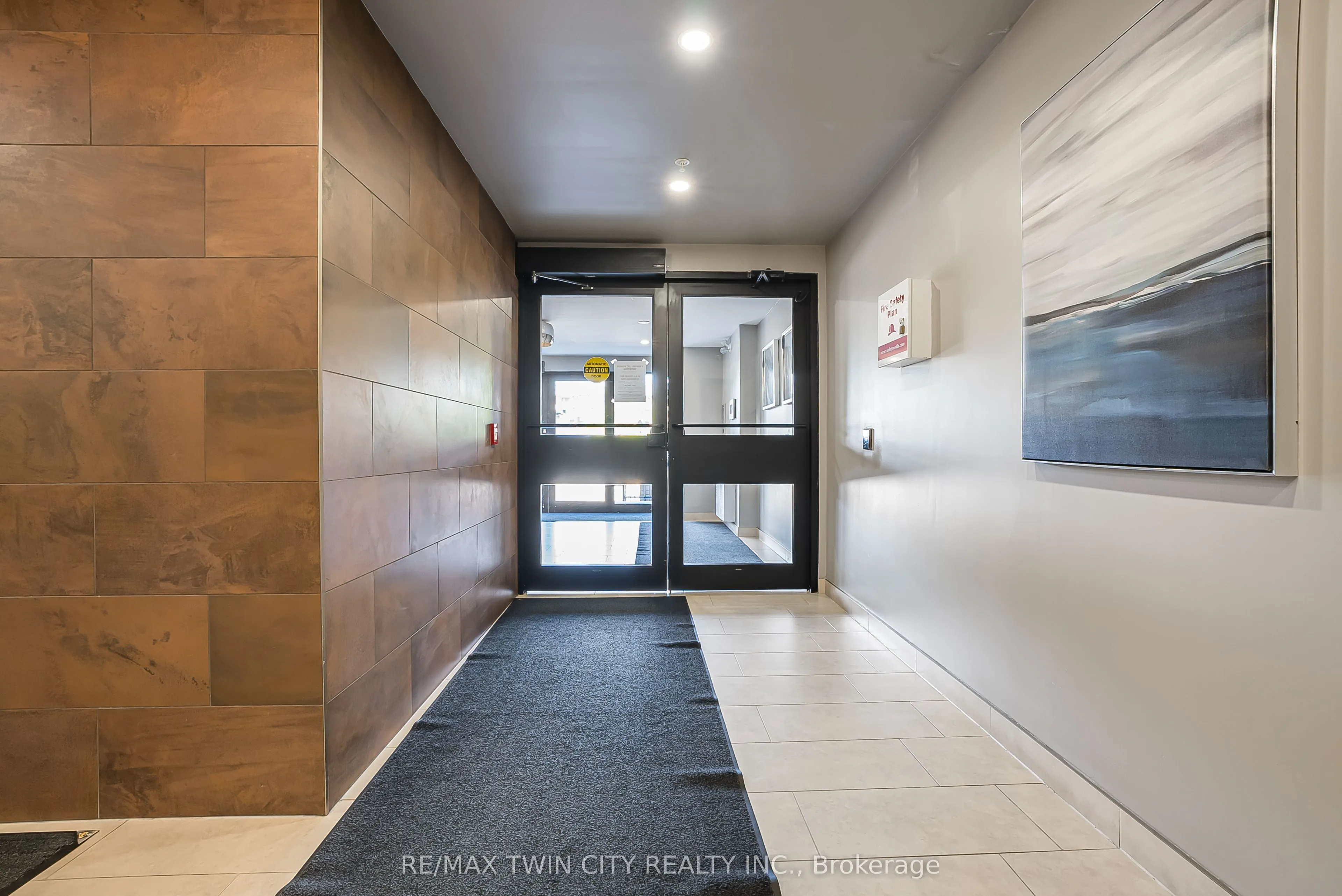 25 Kay Crescent, #403