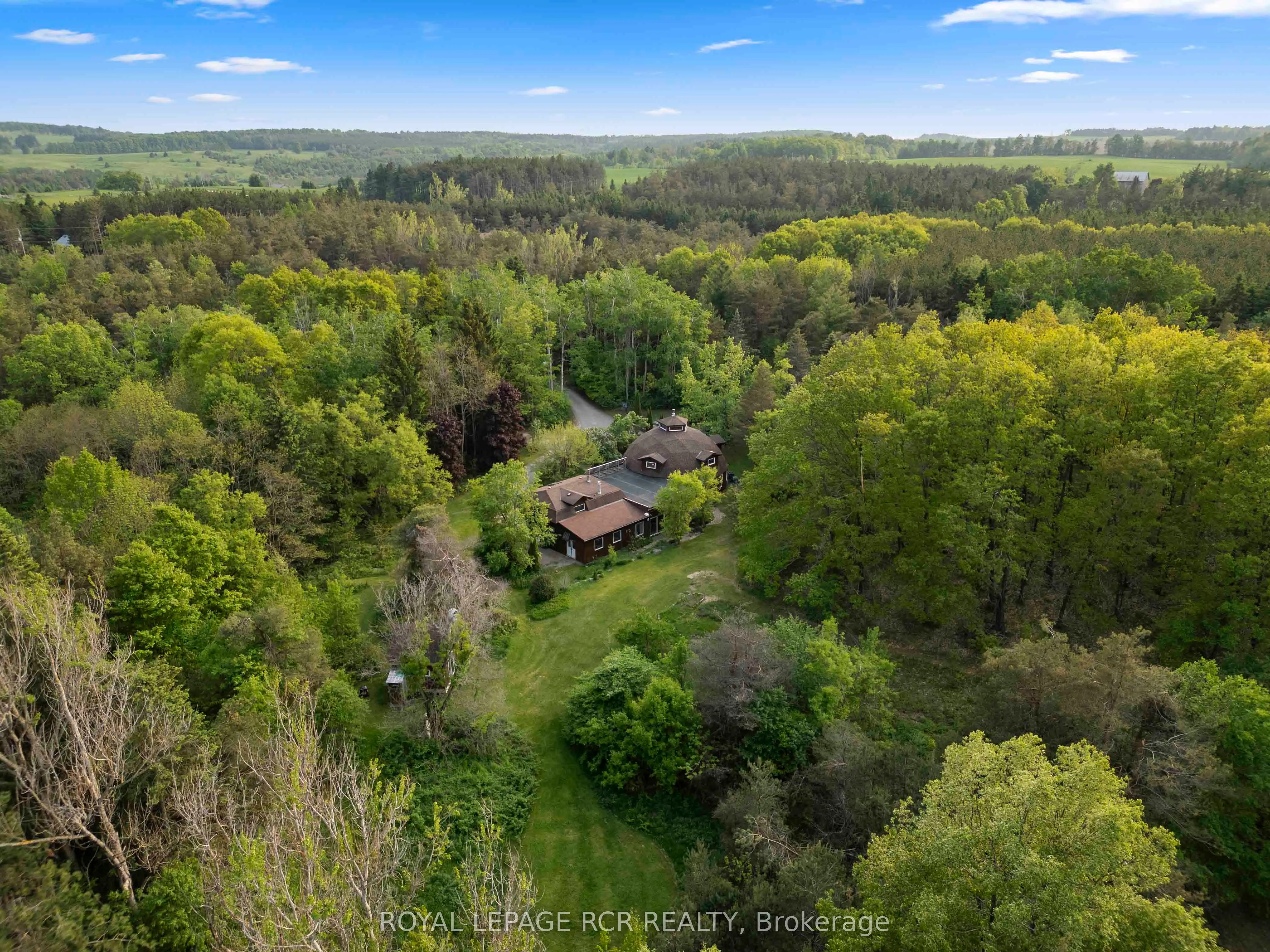 487151 30 Side Road