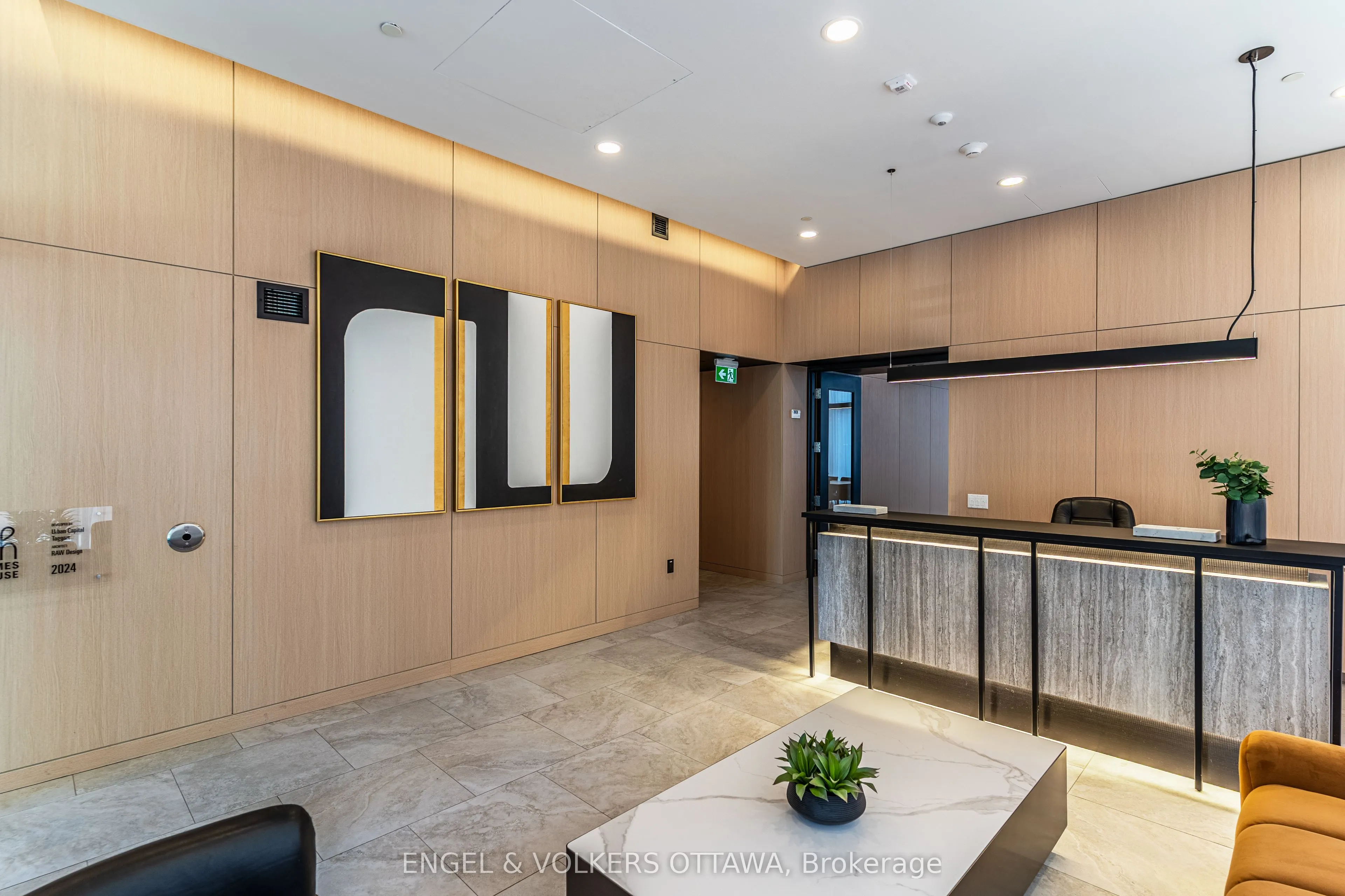 10 James Street #709