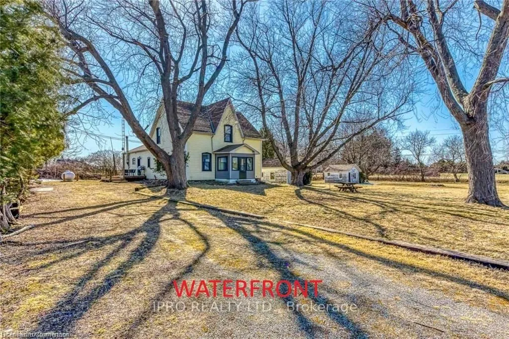 3590 Lakeshore Road