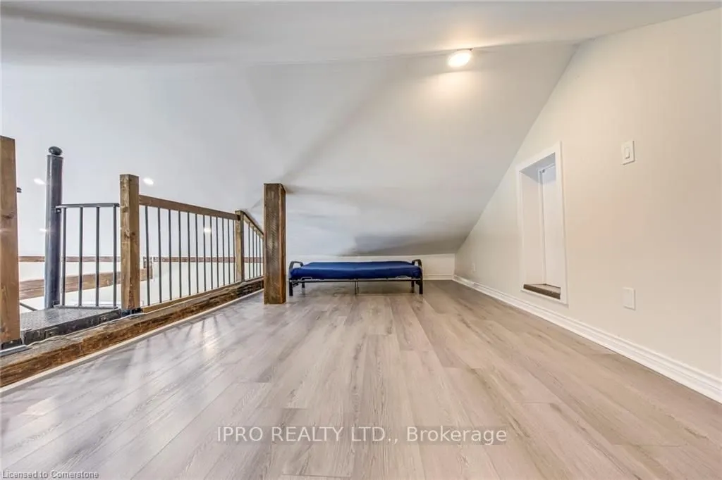 3590 Lakeshore Road