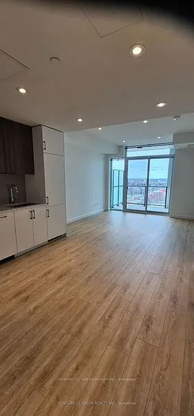 741 King Street W, #1605