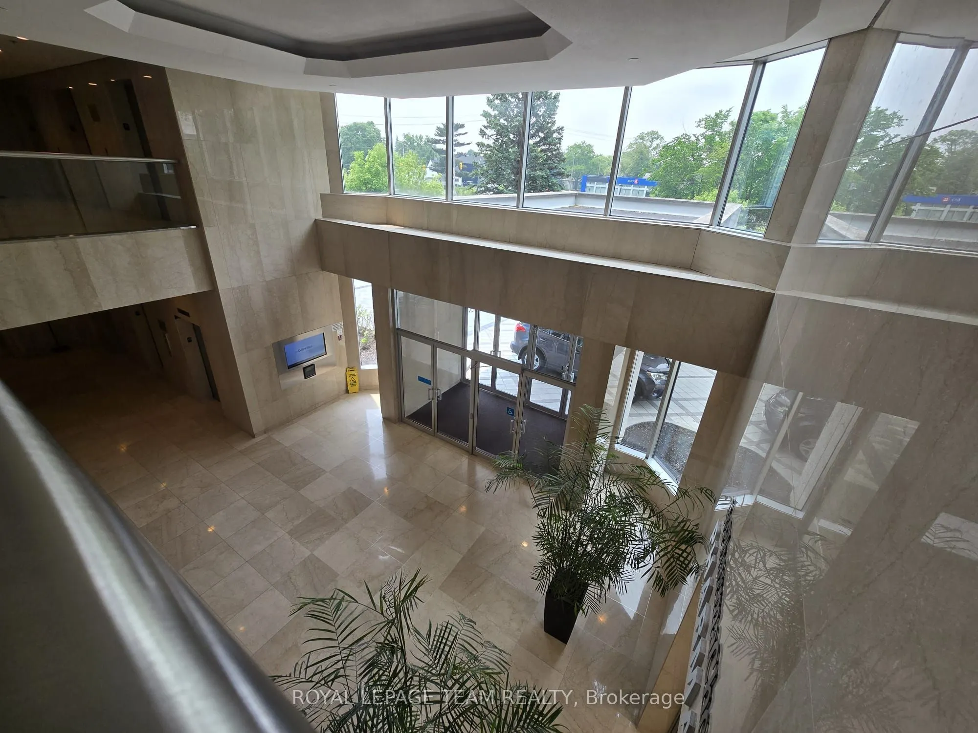 1929 RUSSELL Road, #200