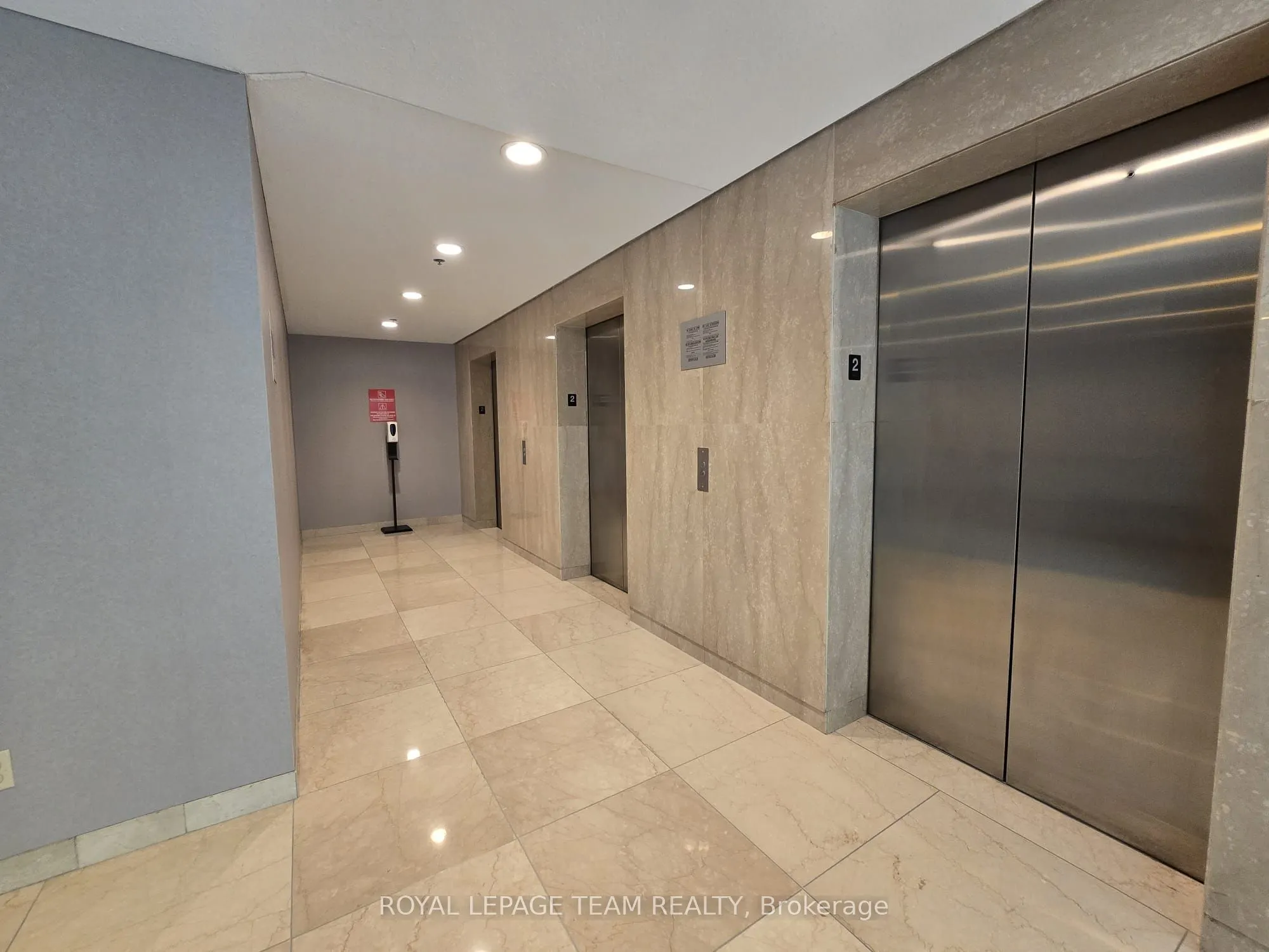 1929 RUSSELL Road, #200