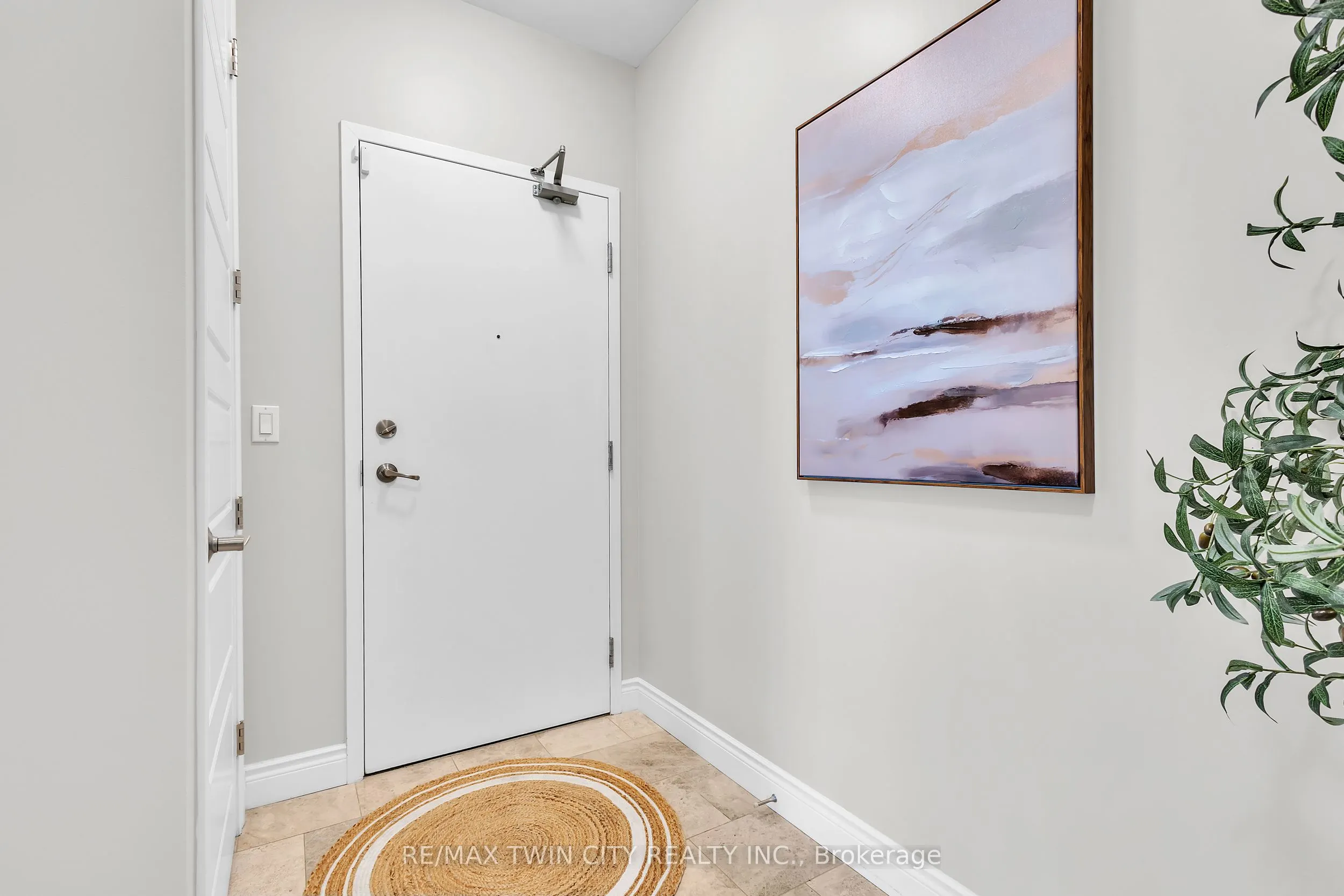 223 Erb Street W, #502