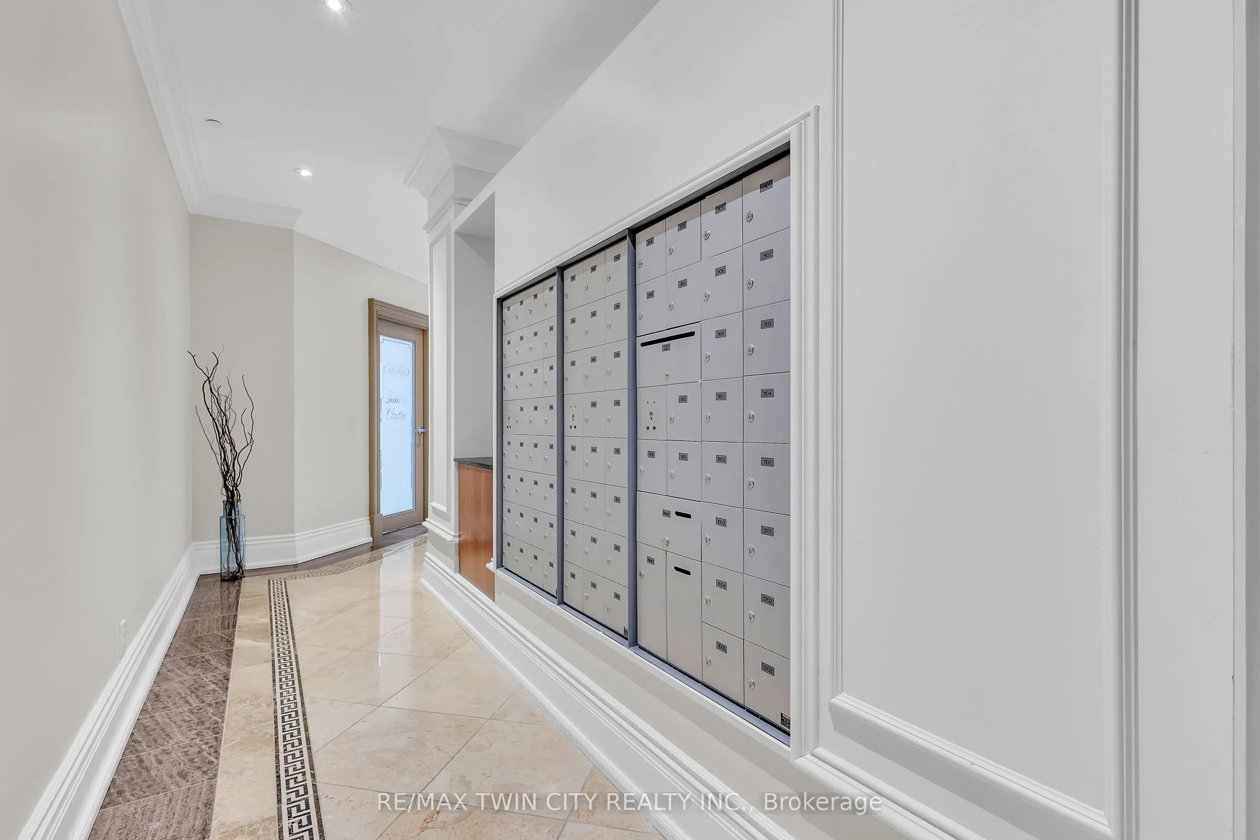 223 Erb Street W, #502