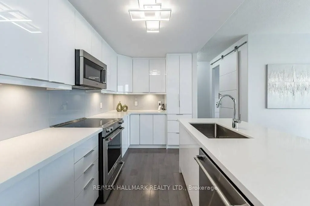 10 Concord Place, #409