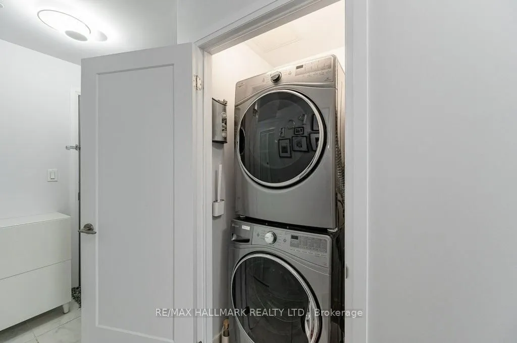 10 Concord Place, #409