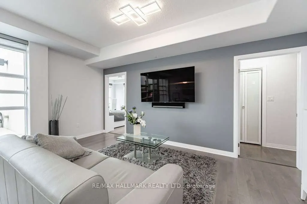 10 Concord Place, #409
