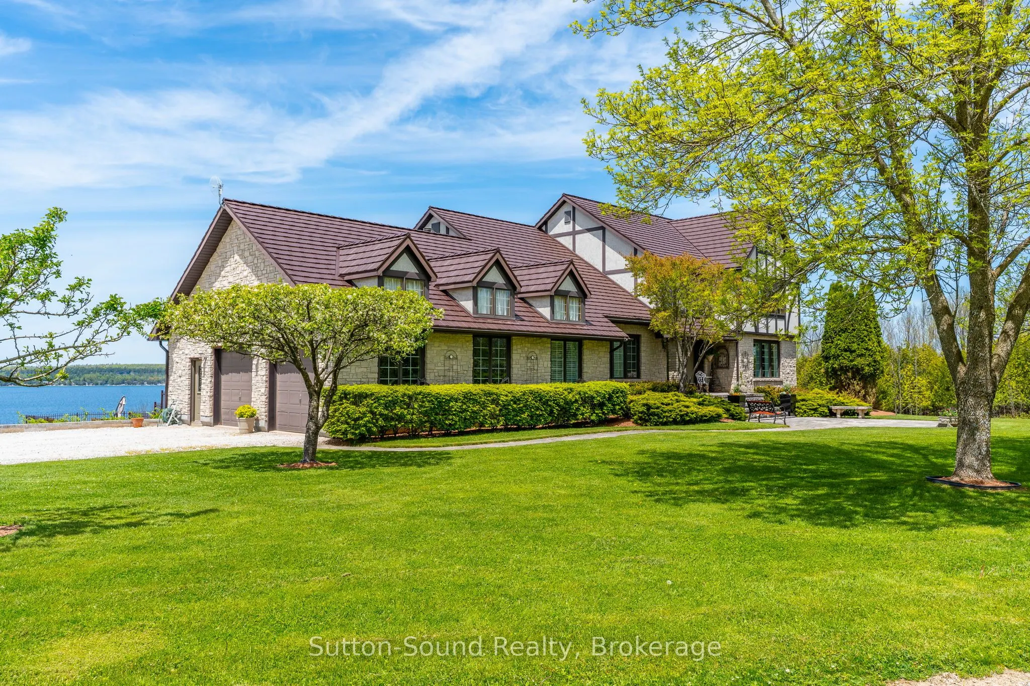502121 Grey 1 Road