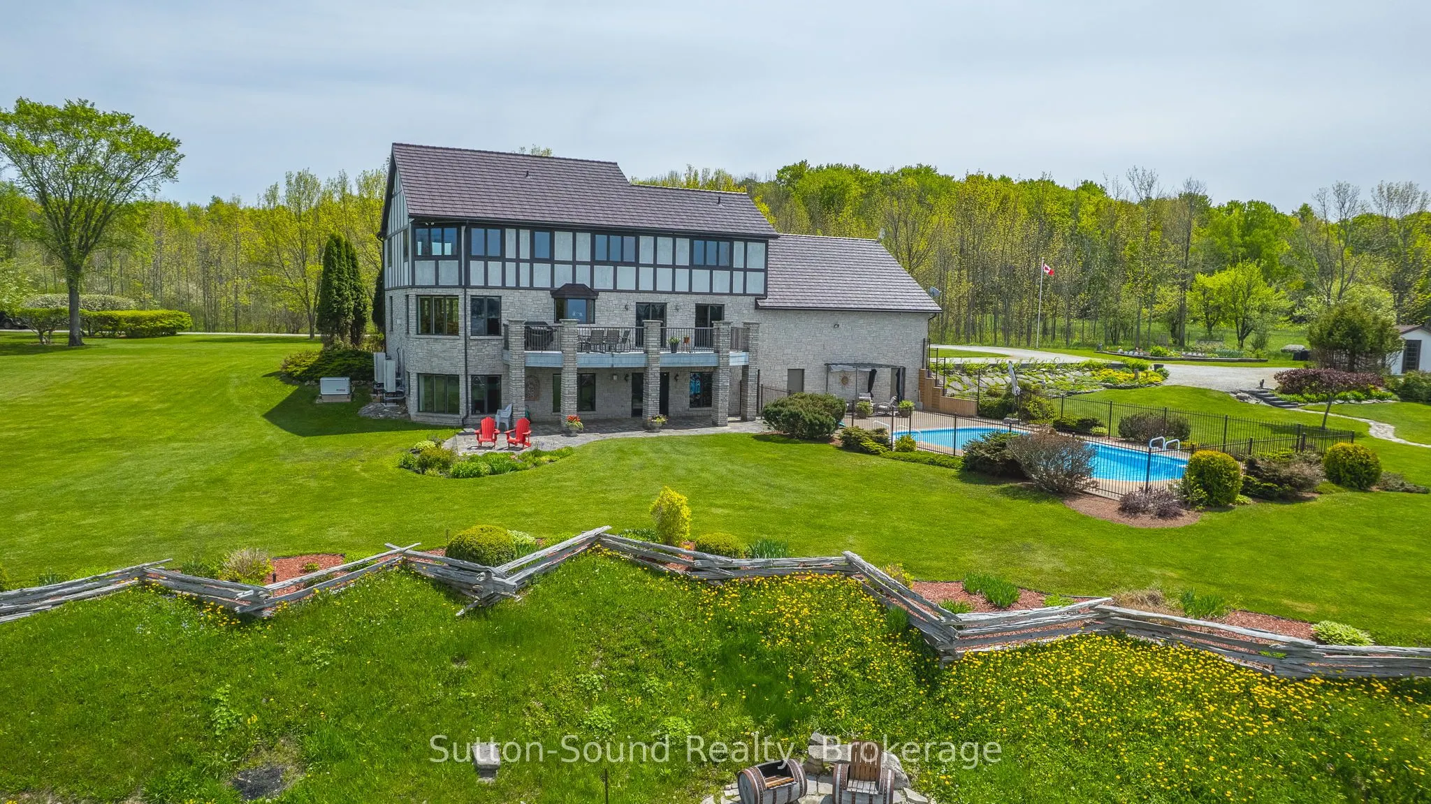 502121 Grey 1 Road