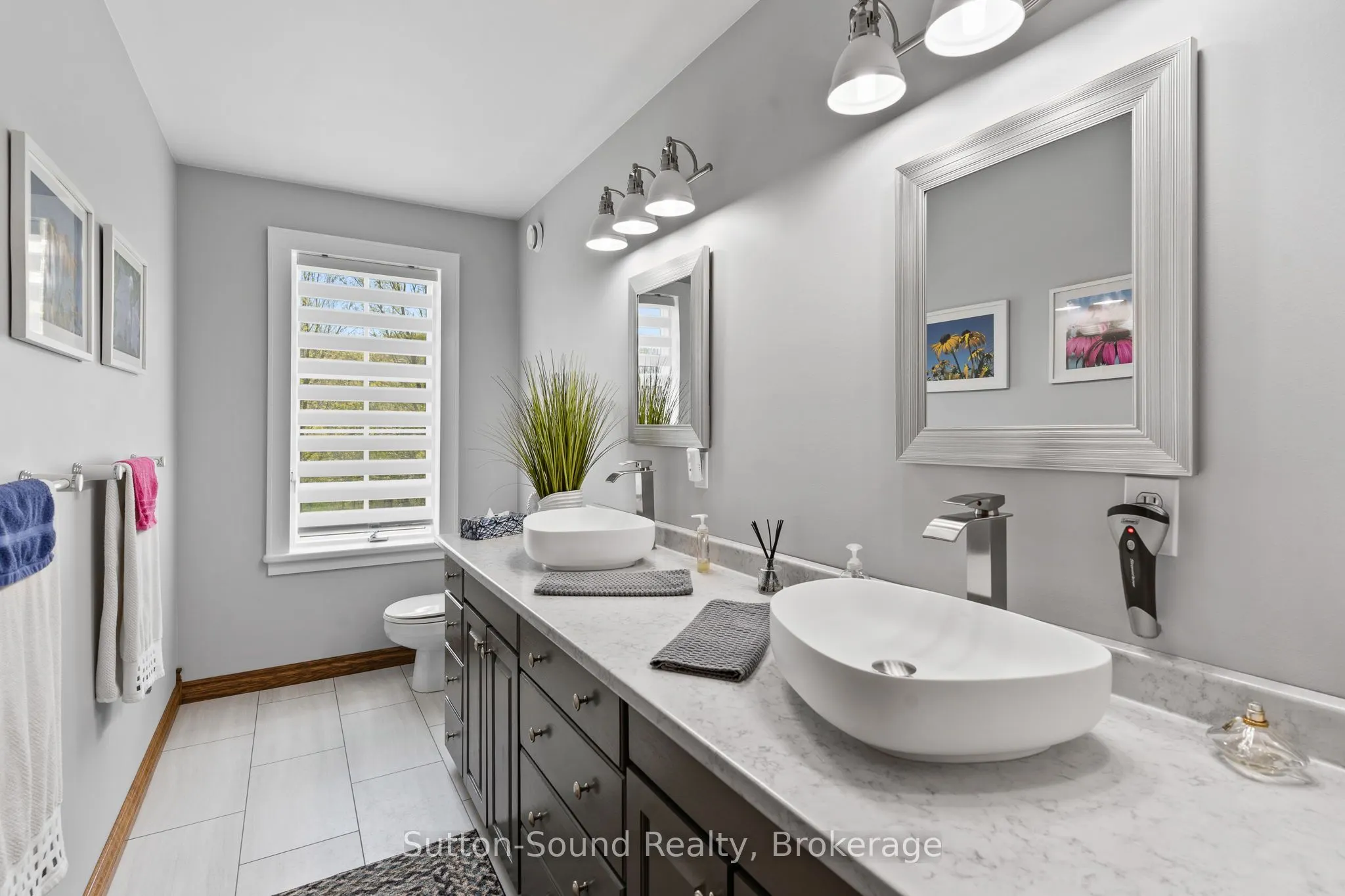 502121 Grey 1 Road