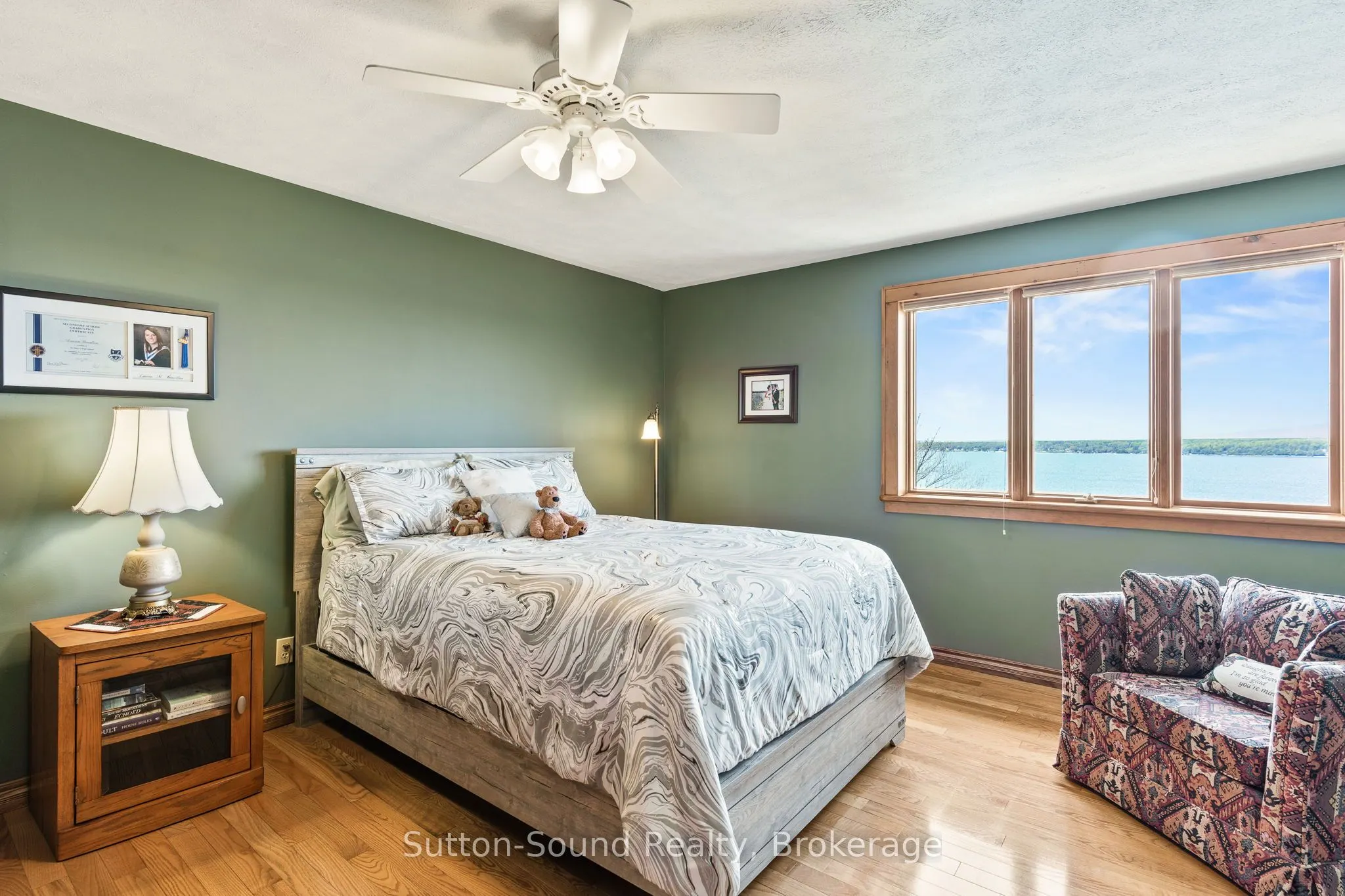 502121 Grey 1 Road
