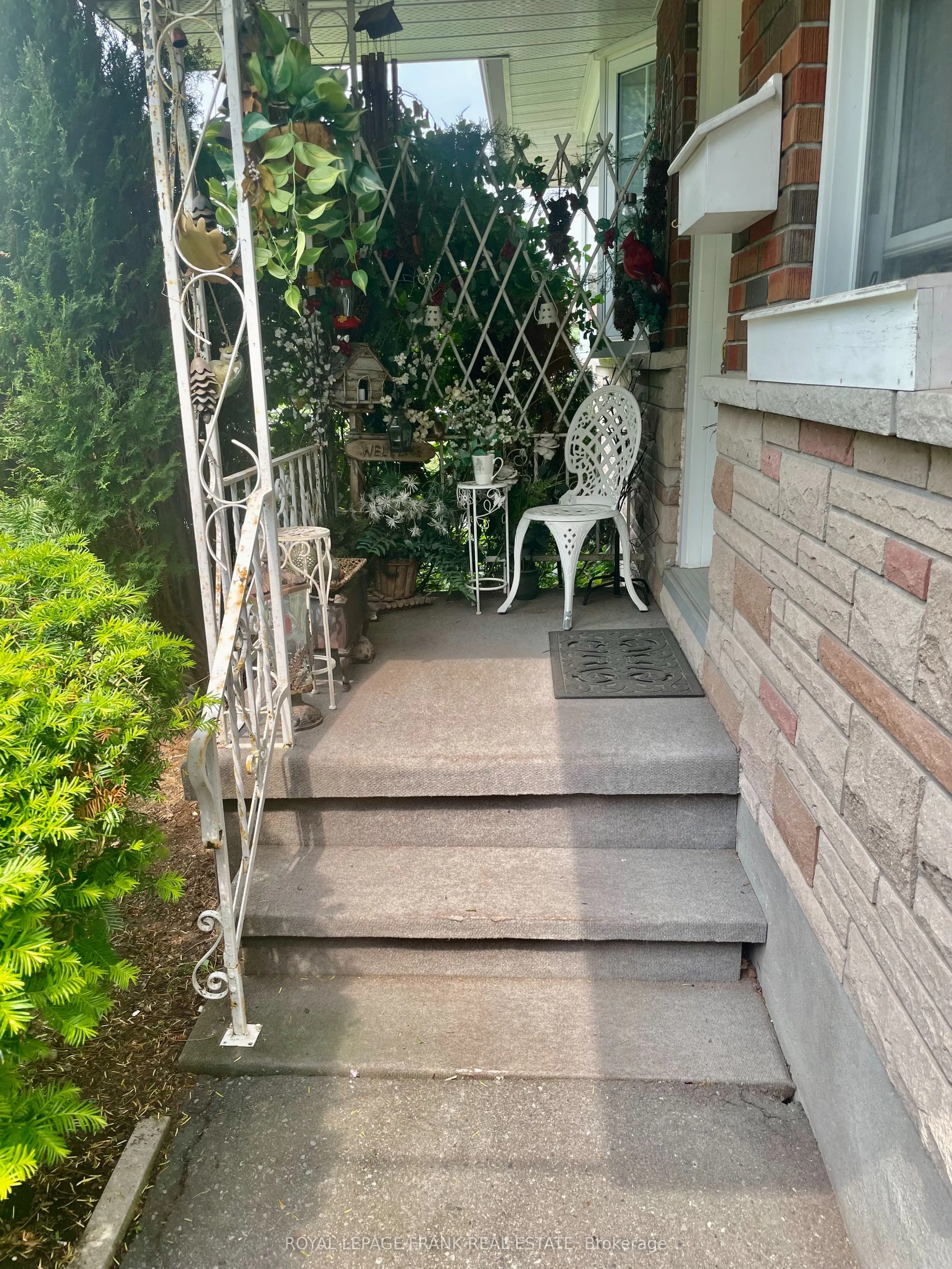 385 Bellevue Street