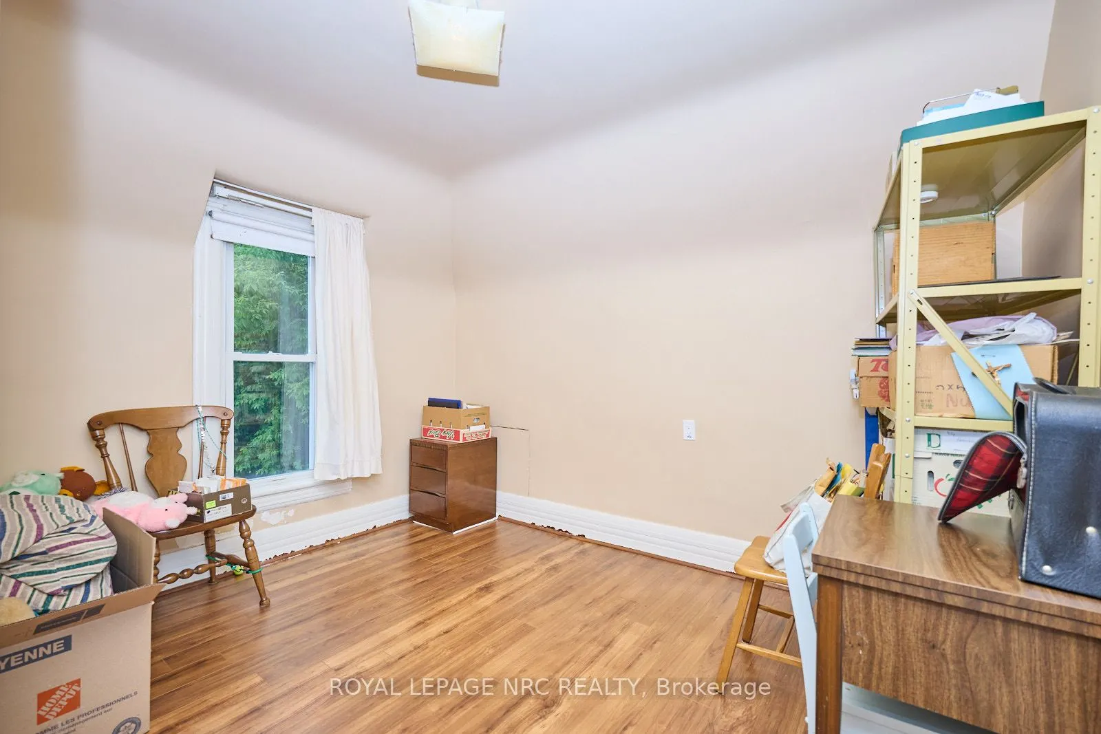 9 Pine Street S