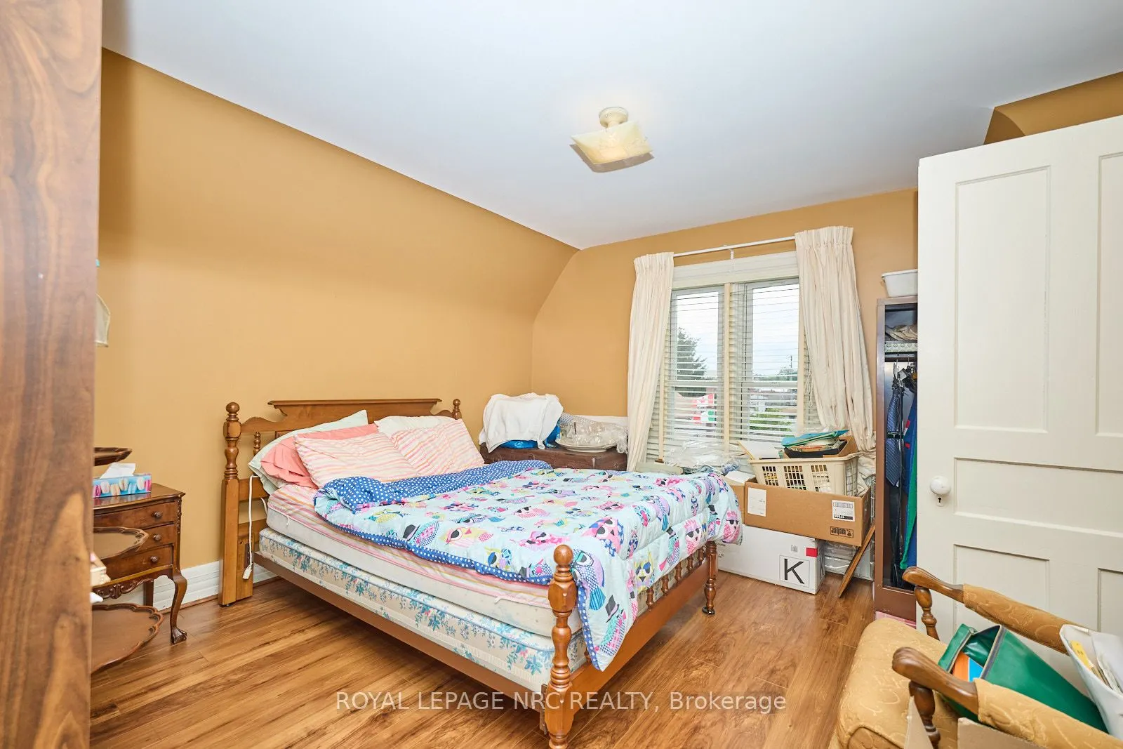 9 Pine Street S