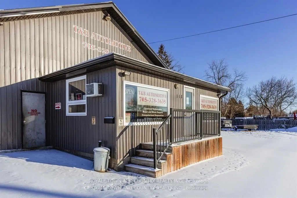 118 Queen Street N