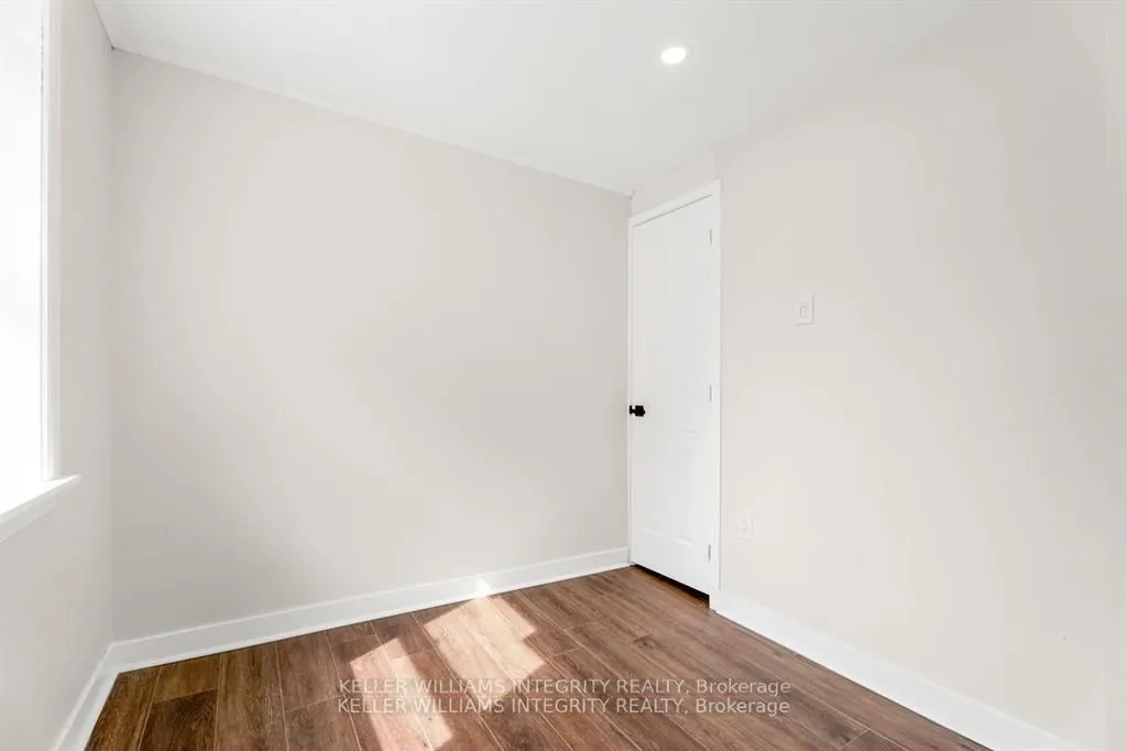 58 Russell Street N