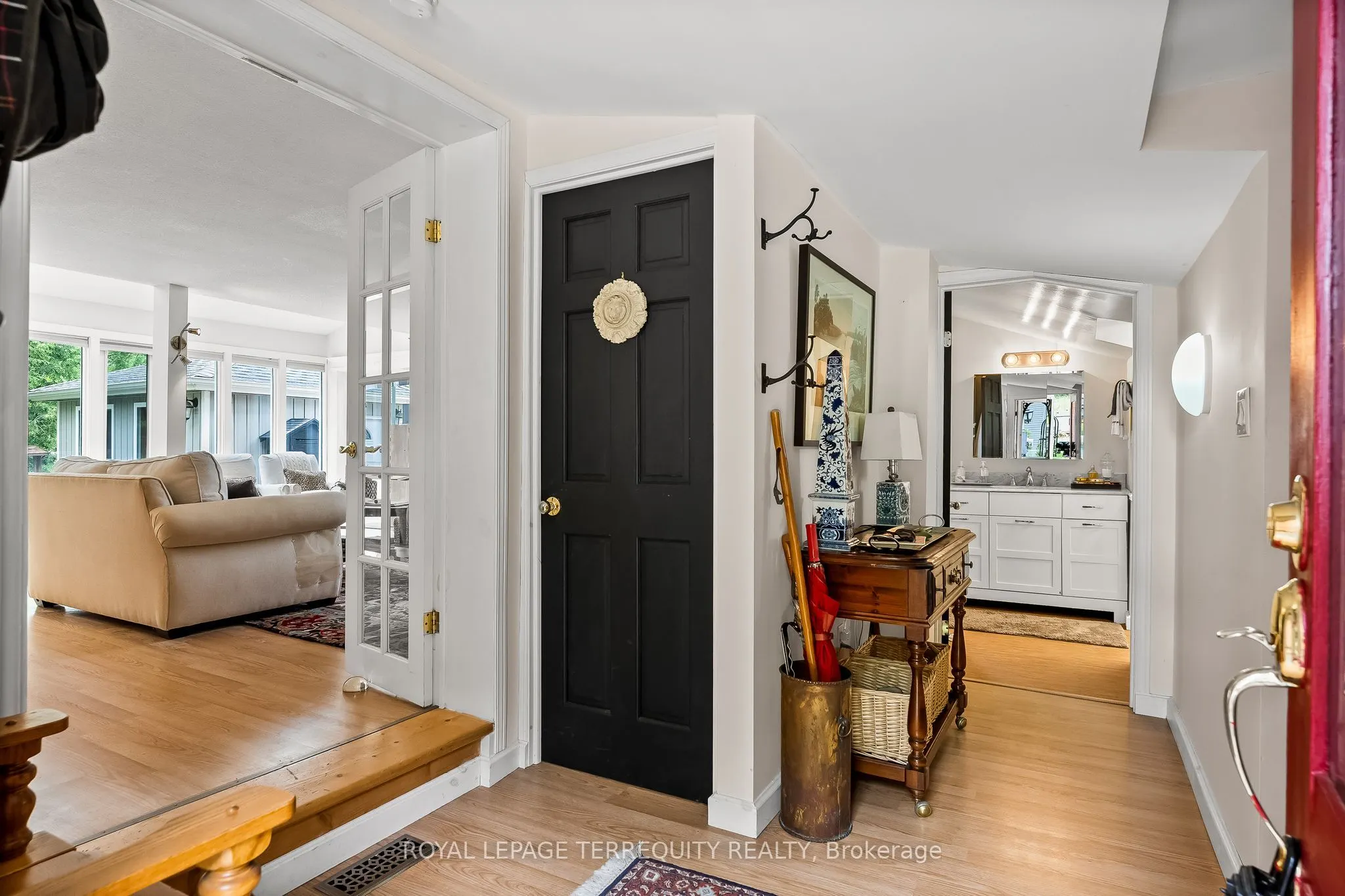 21 Concession Street E