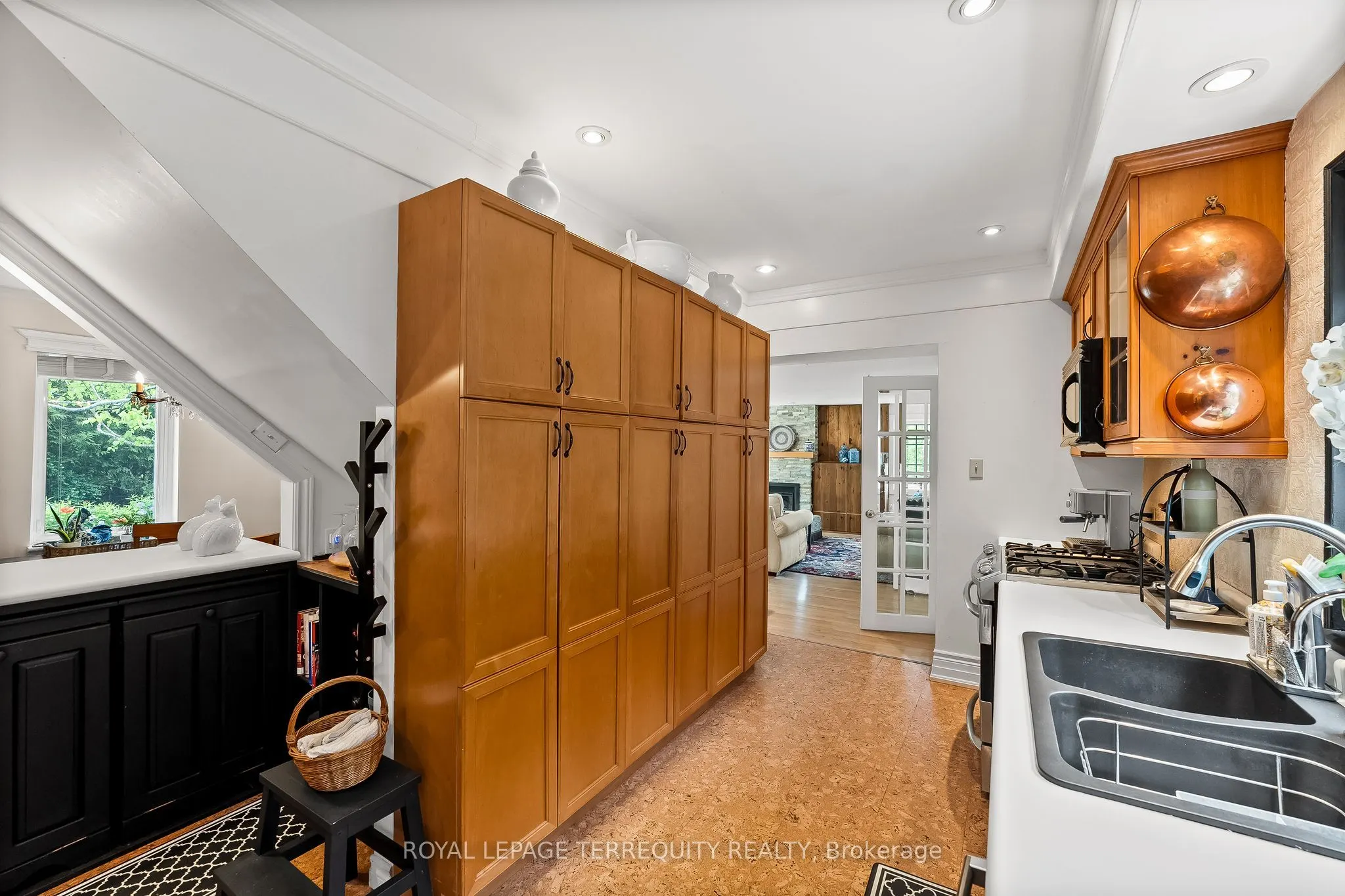 21 Concession Street E