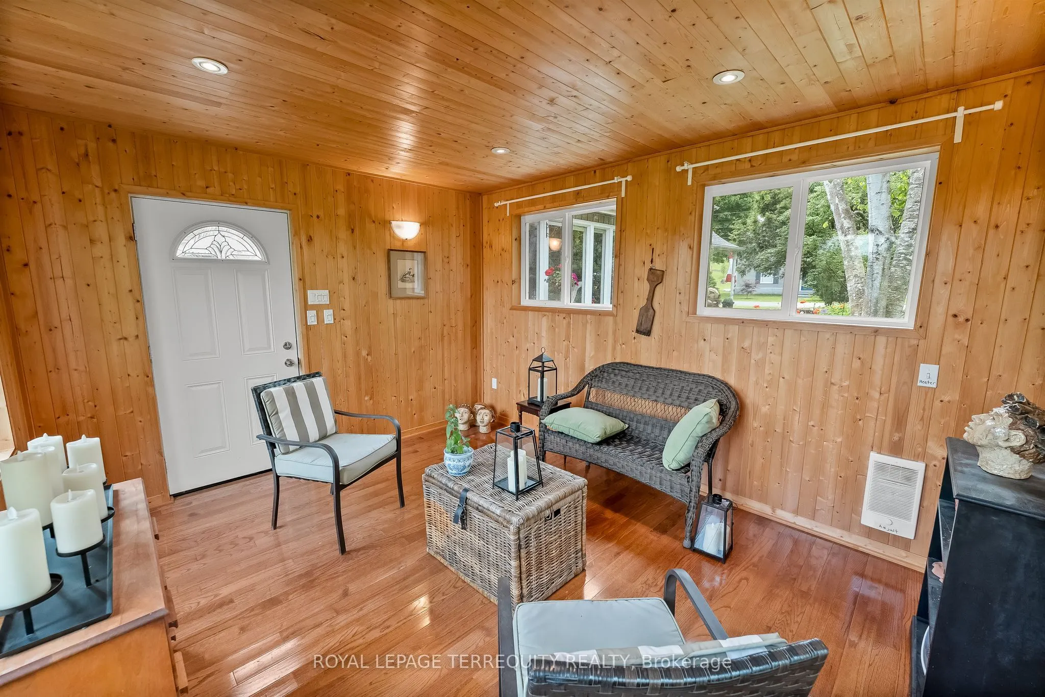21 Concession Street E