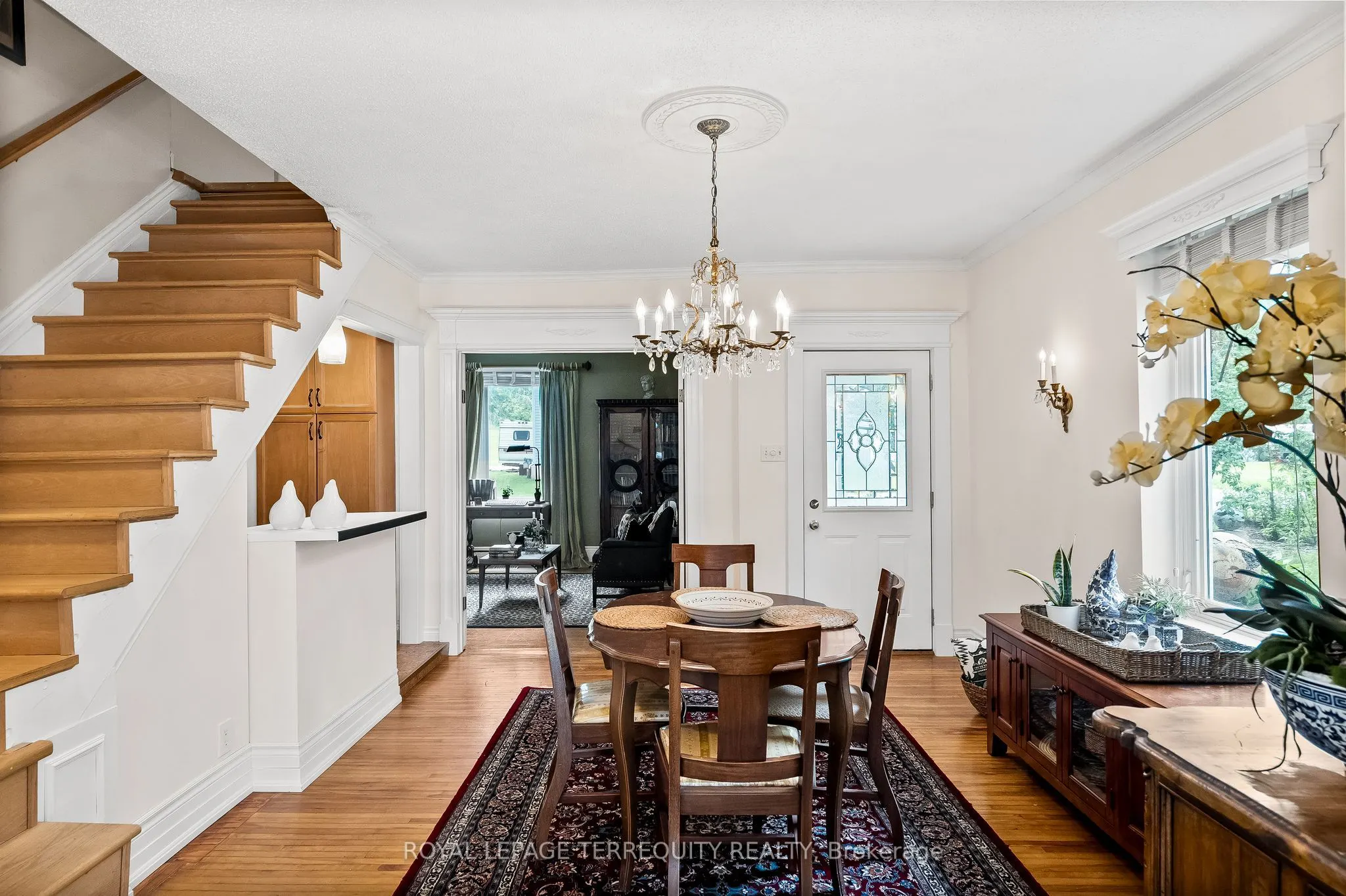 21 Concession Street E