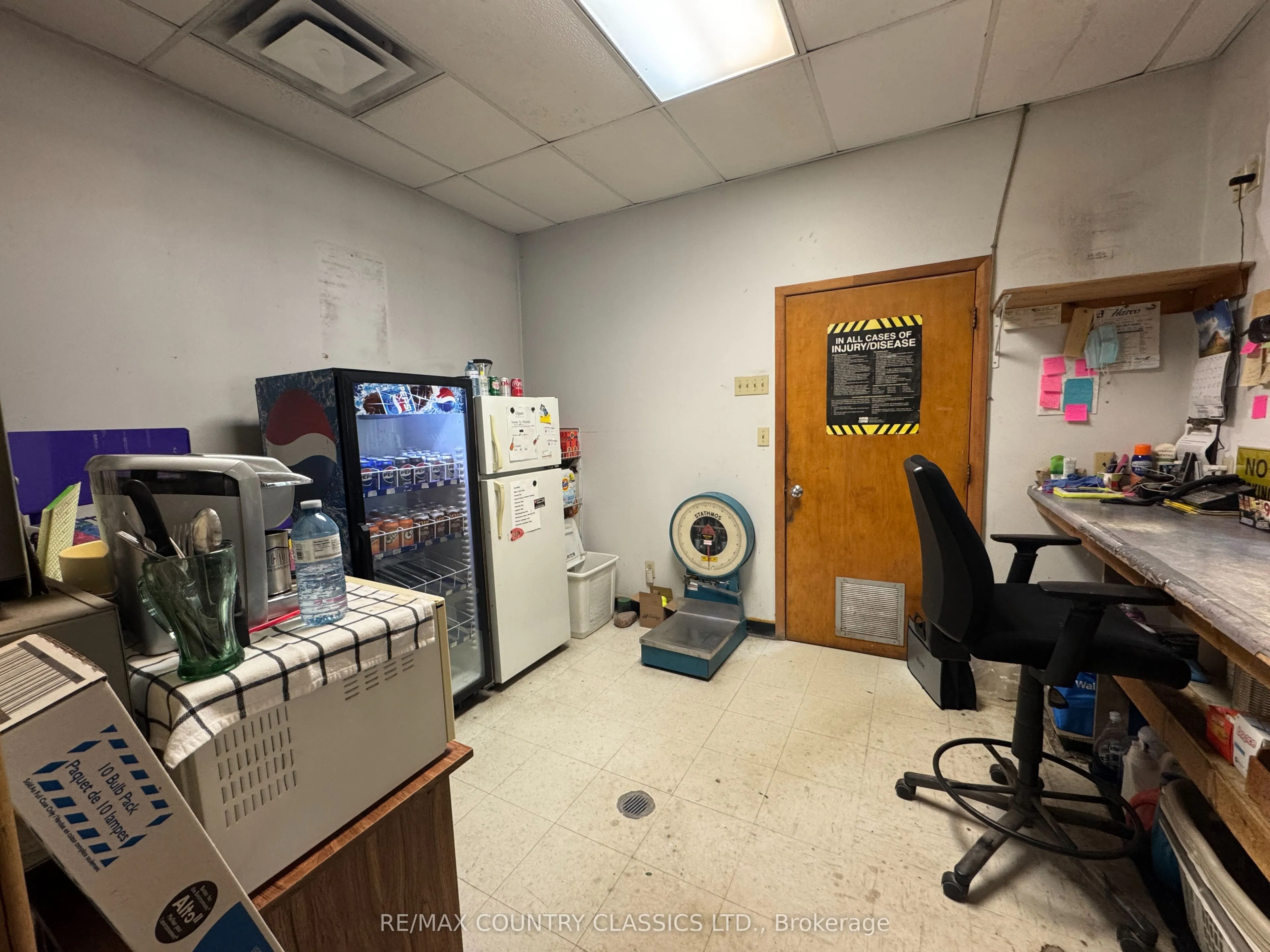 211 Hastings Street N