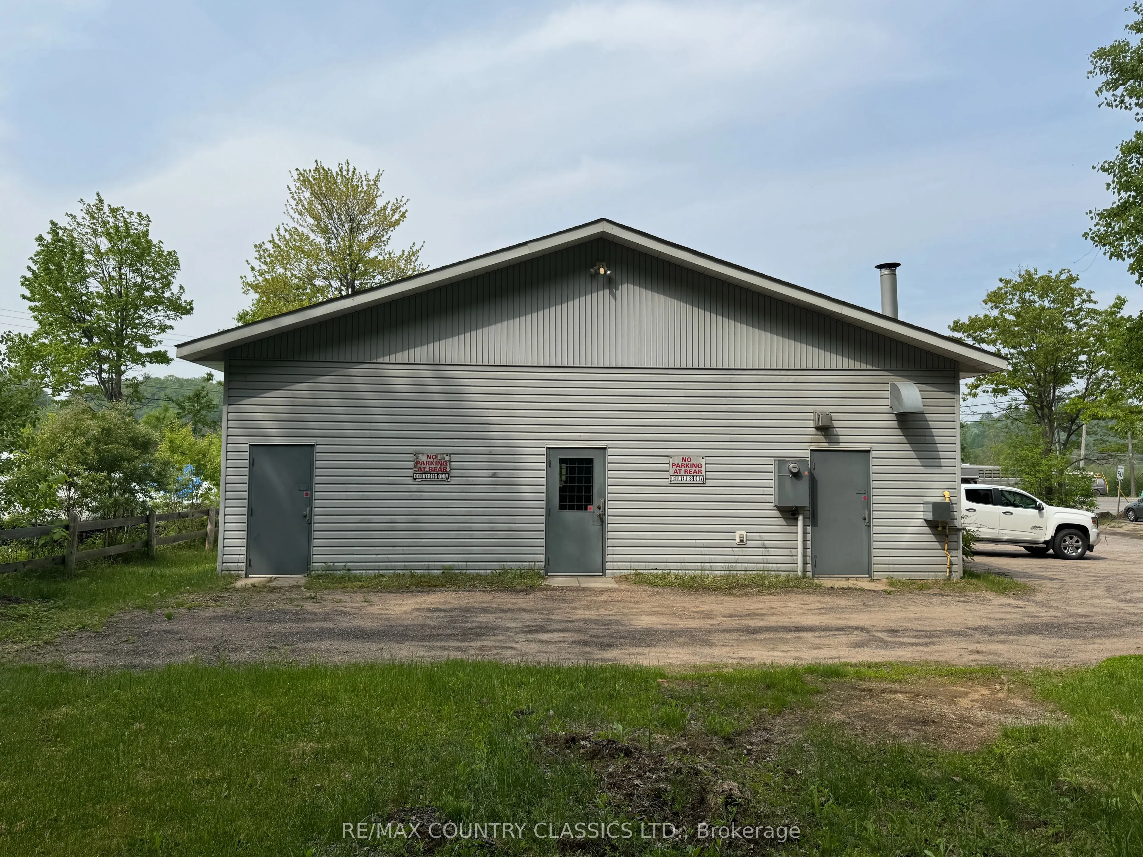 211 Hastings Street N