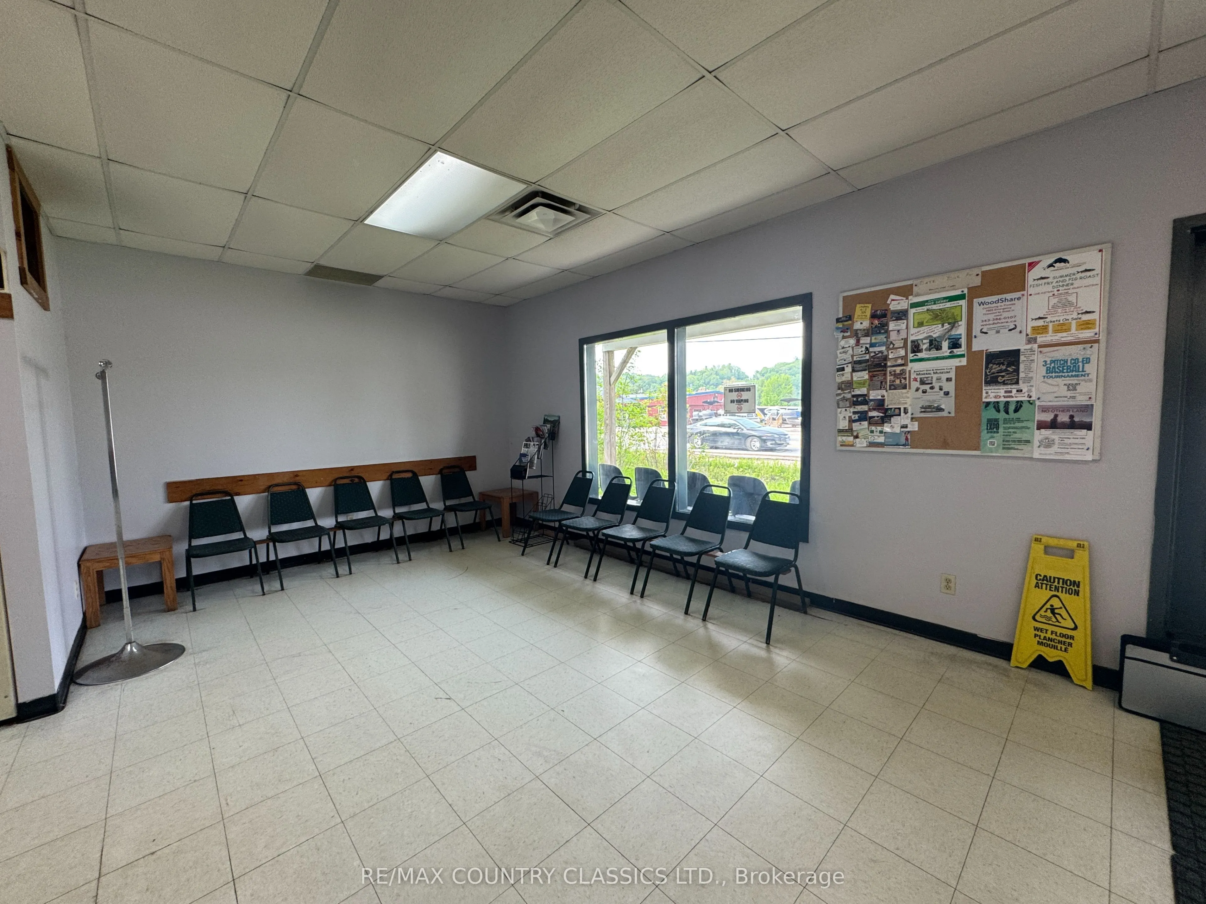 211 Hastings Street N