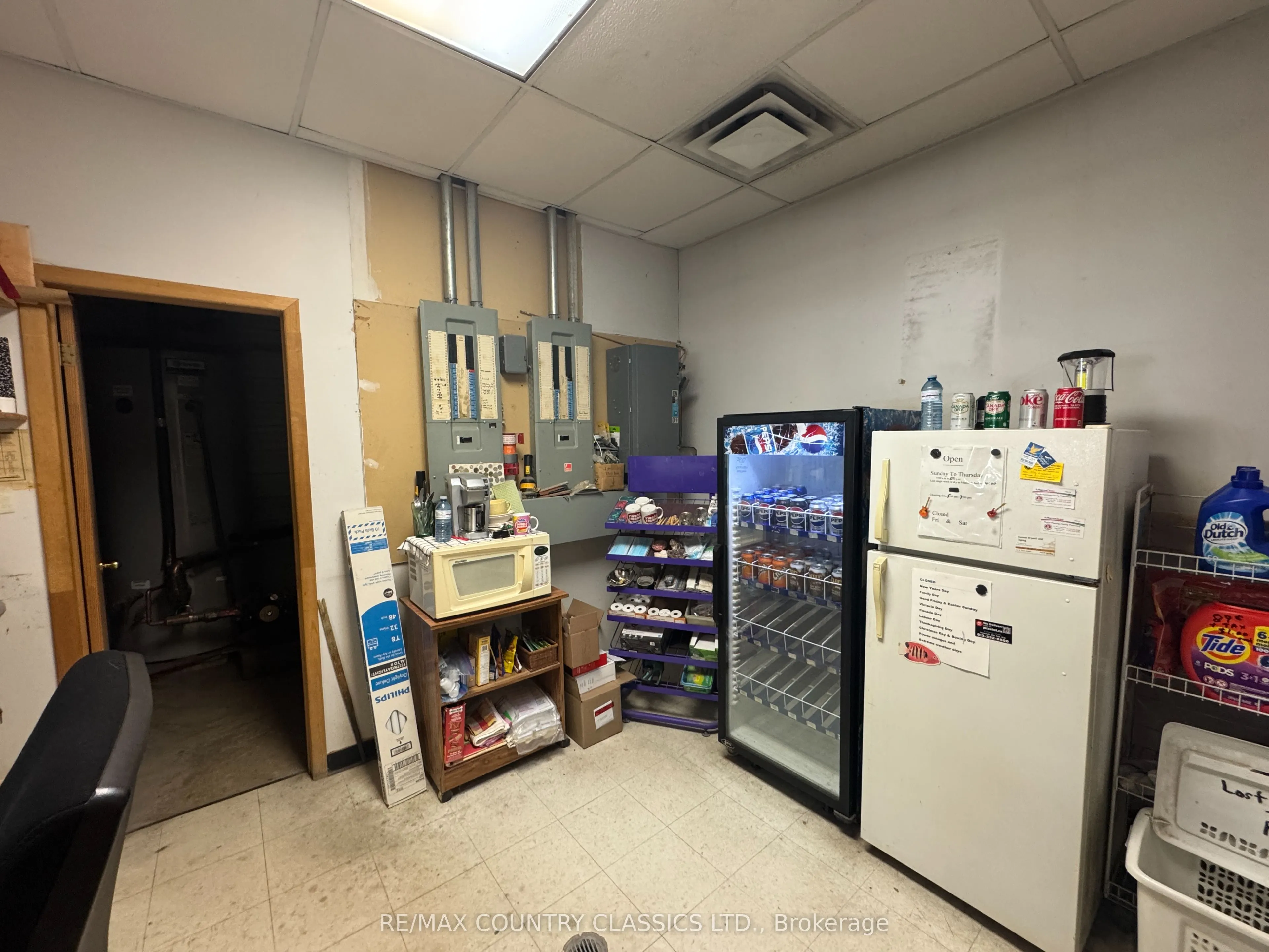 211 Hastings Street N