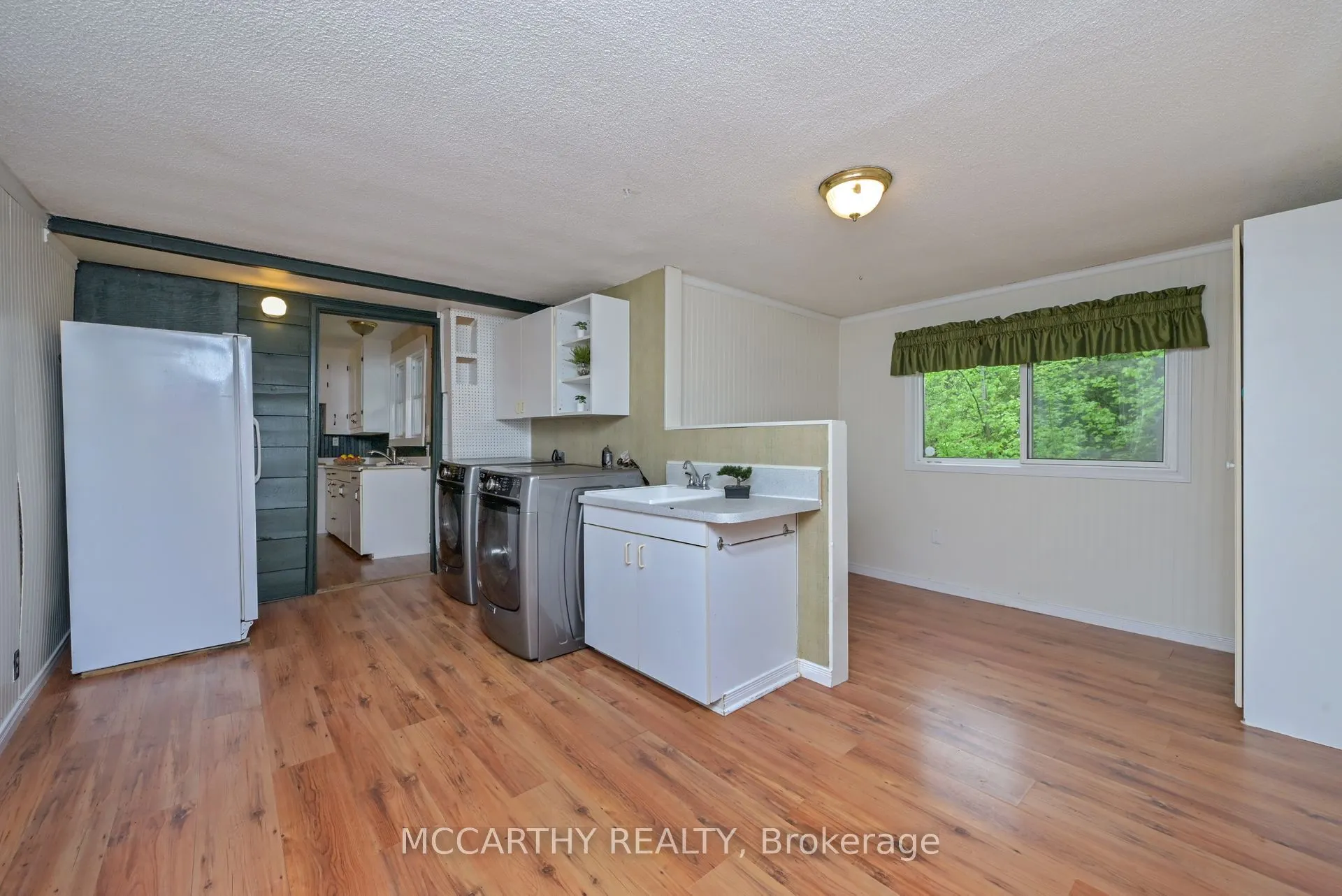606095 River Road