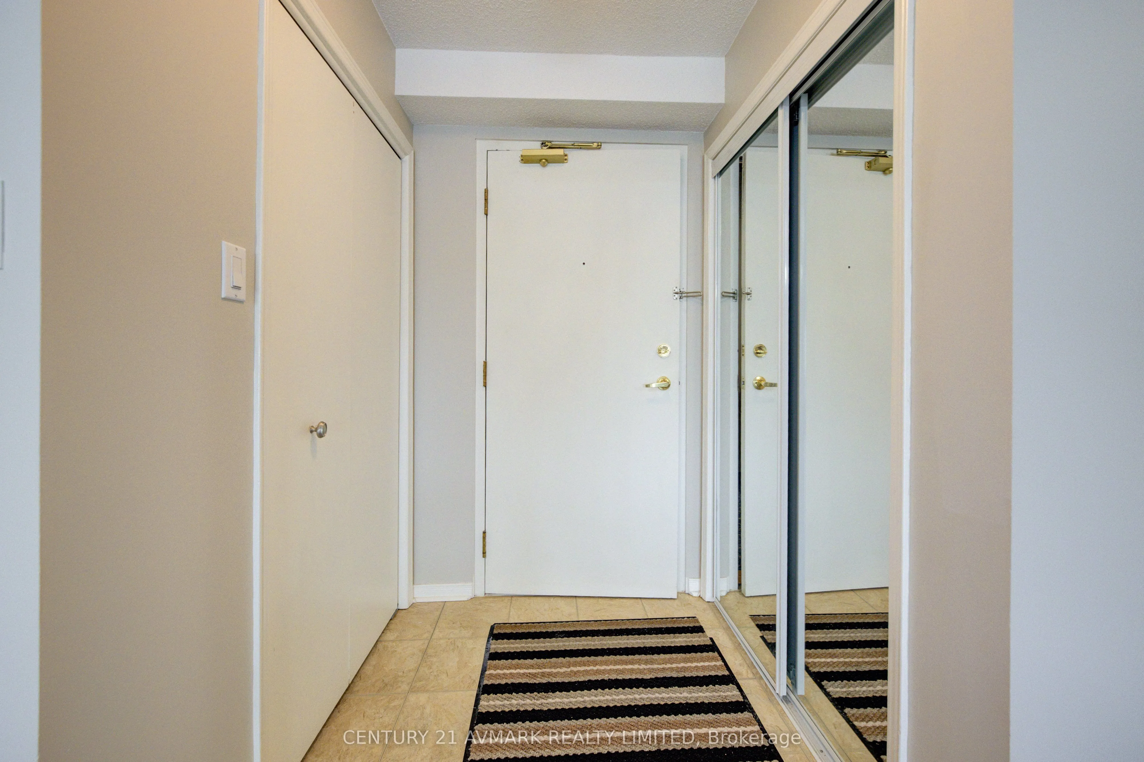 78 Roehampton Avenue, #205