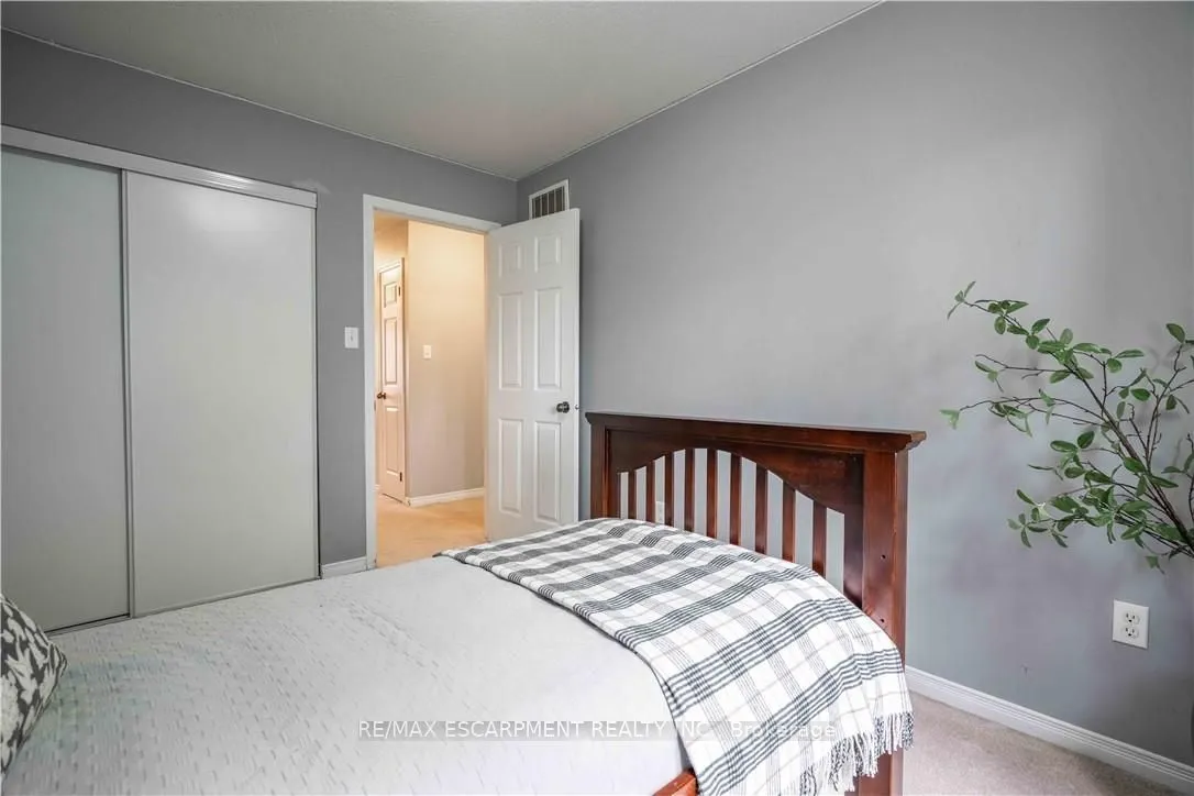12 Lynch Crescent