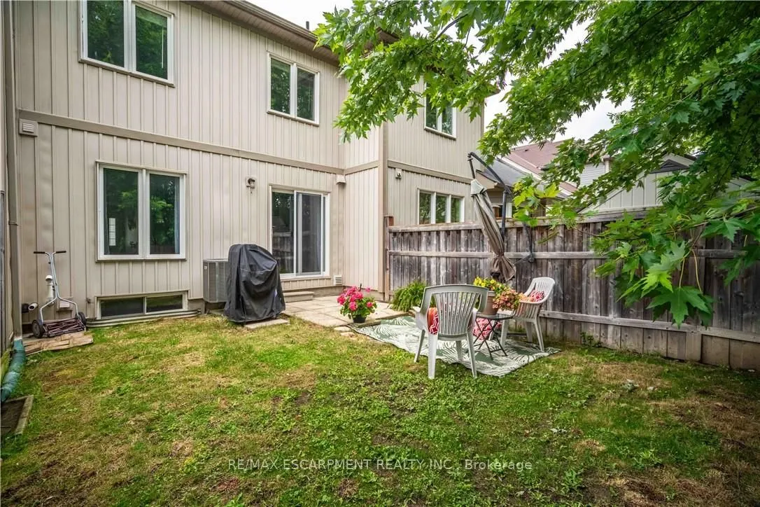 12 Lynch Crescent