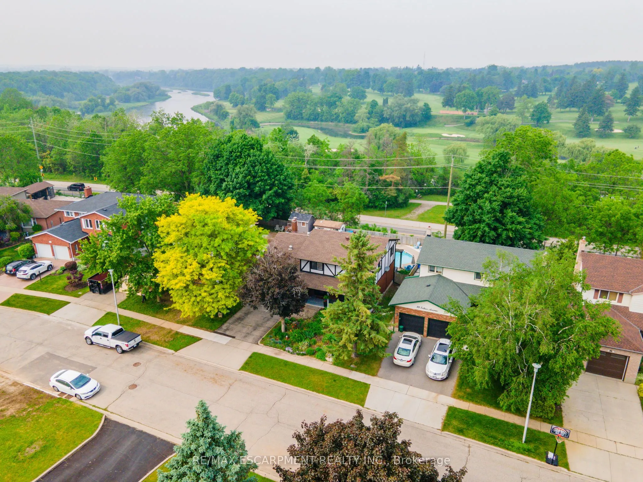 98 Esther Avenue
