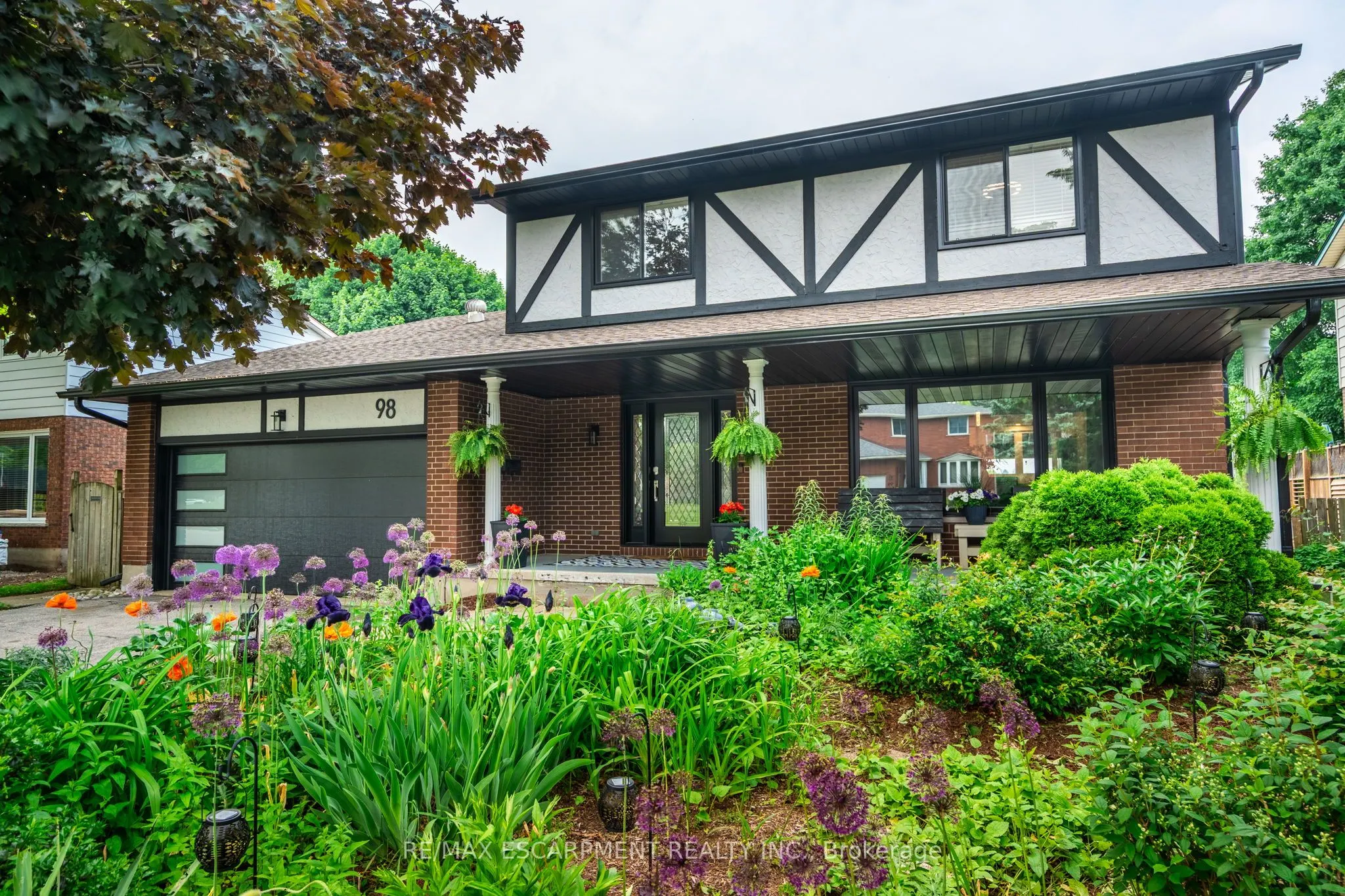 98 Esther Avenue