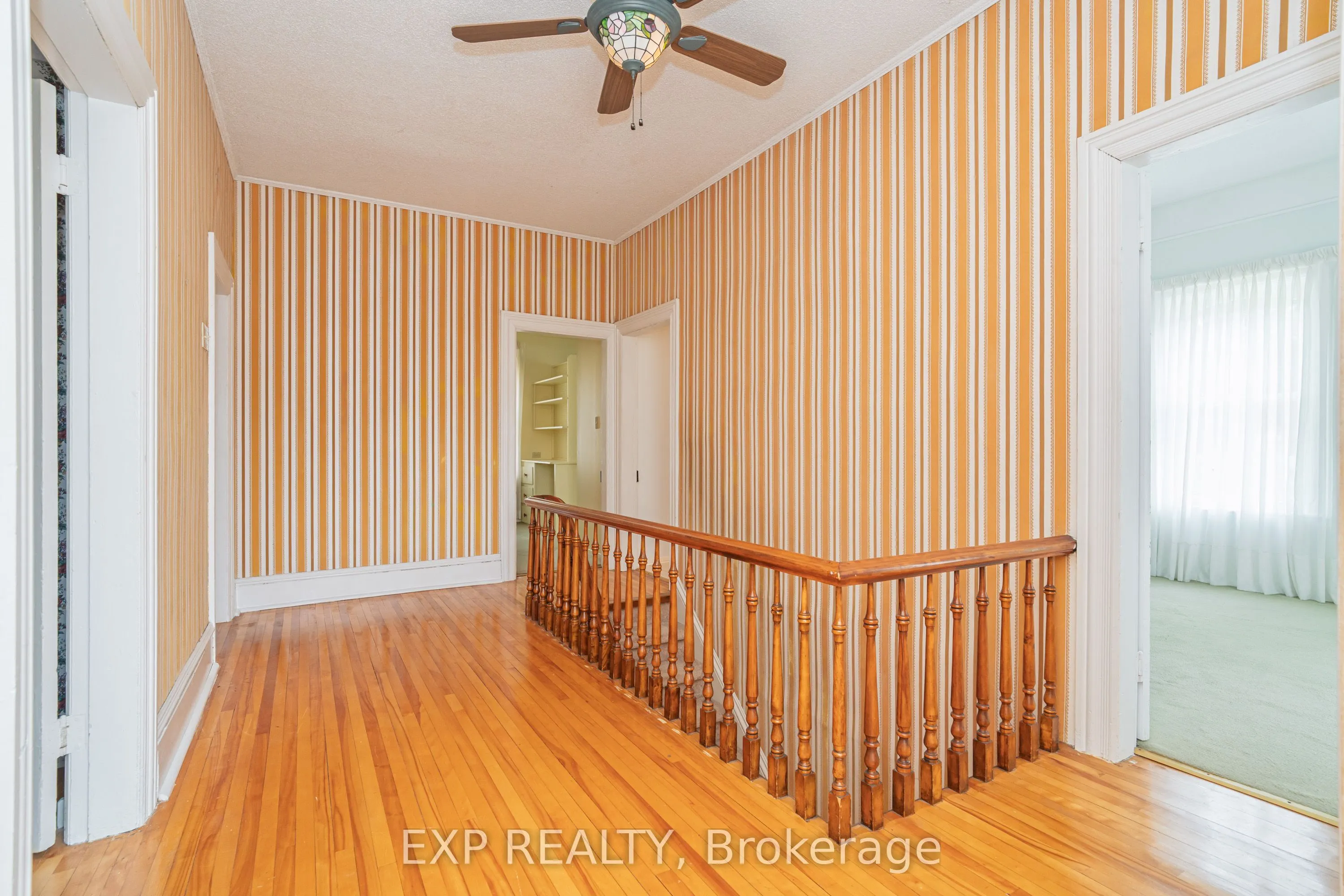 53 Elmsley Street N