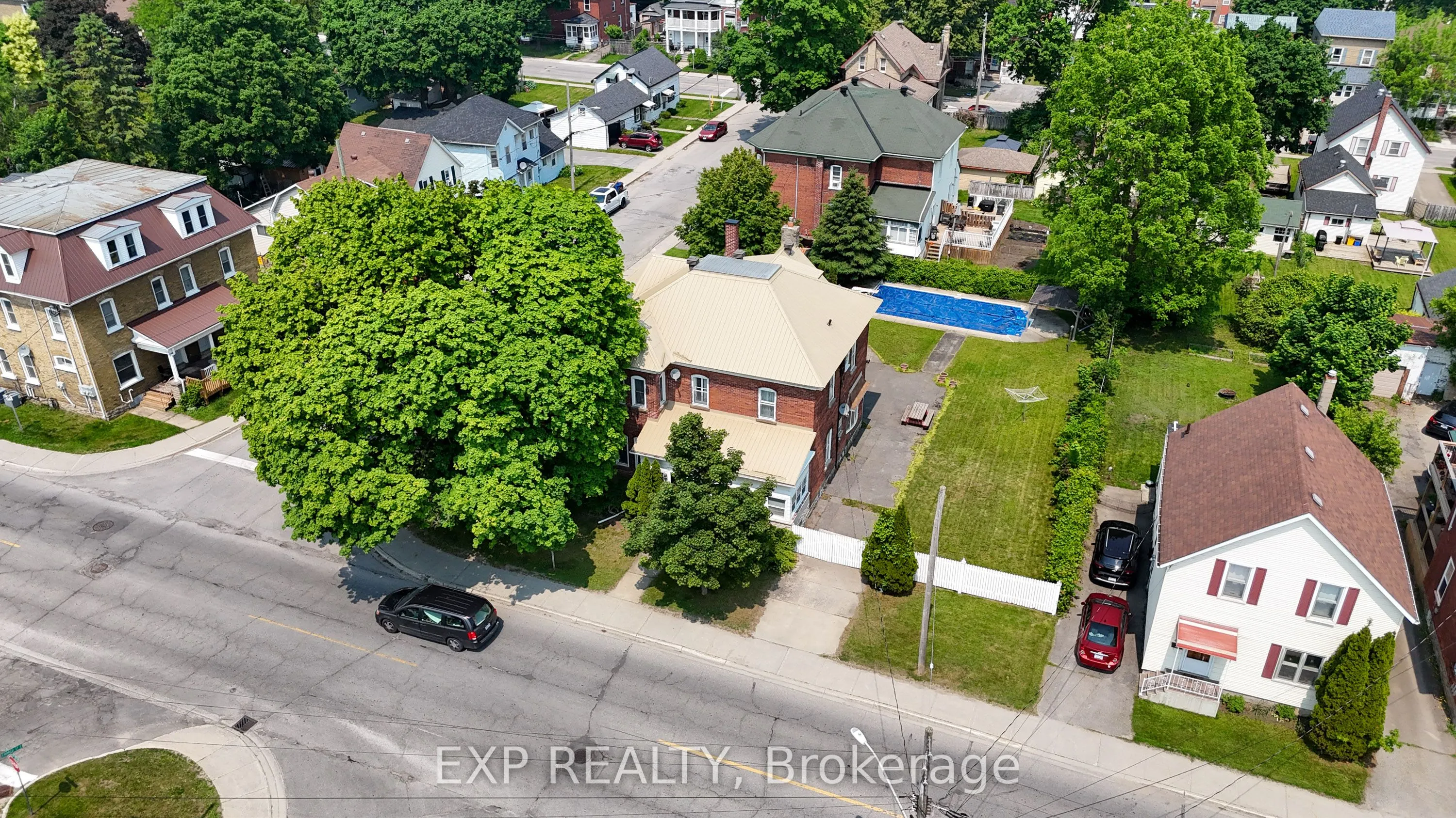 53 Elmsley Street N