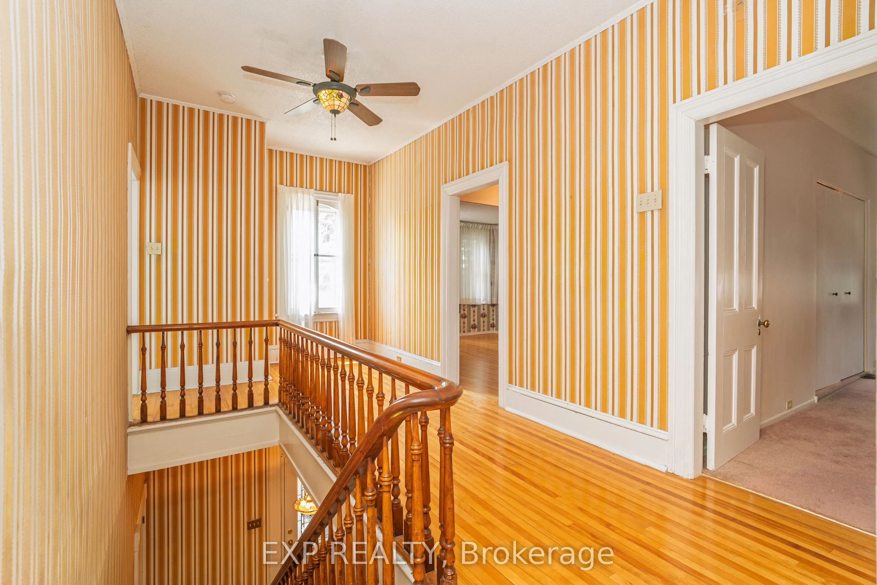 53 Elmsley Street N