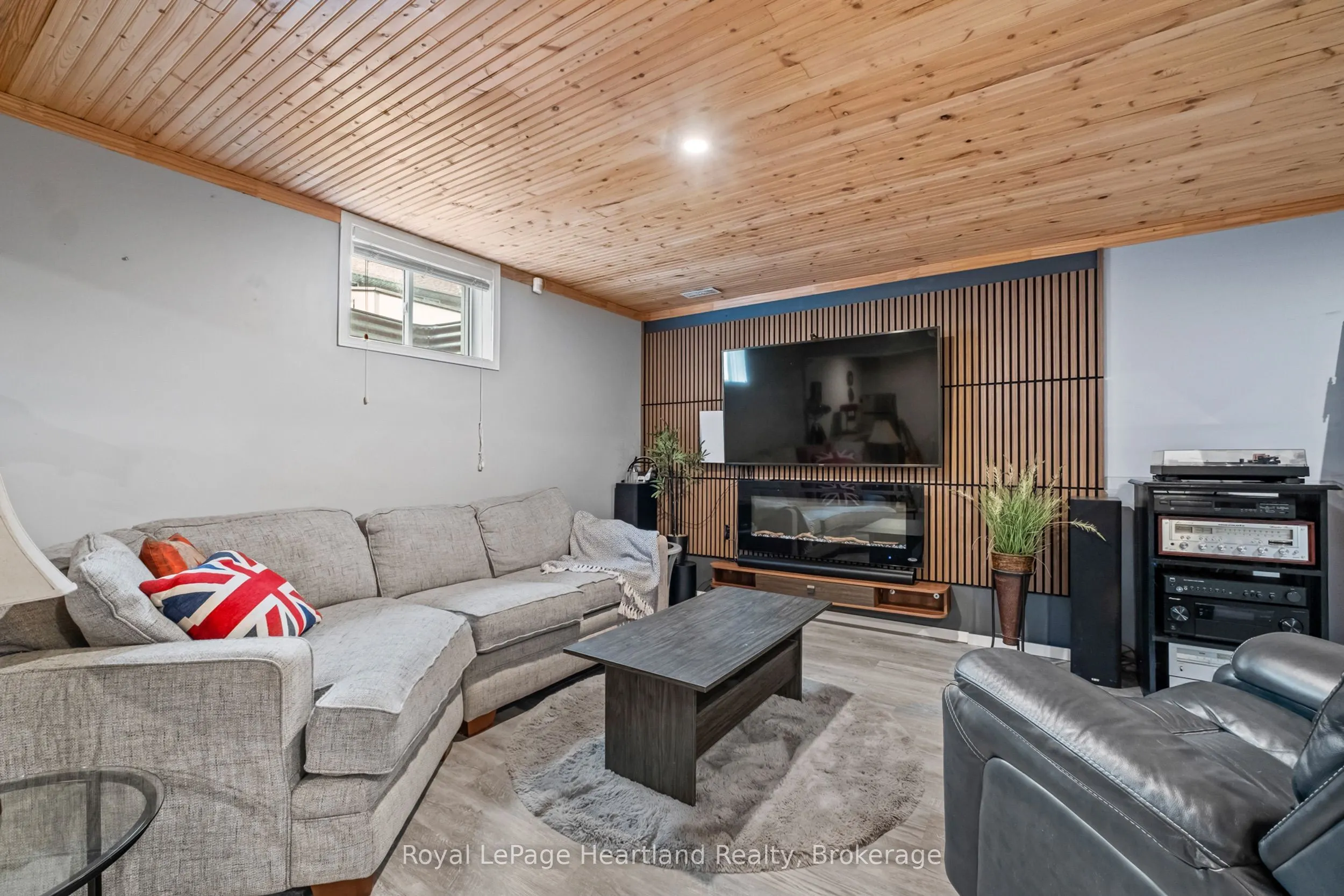 9 Parkhaven Crescent