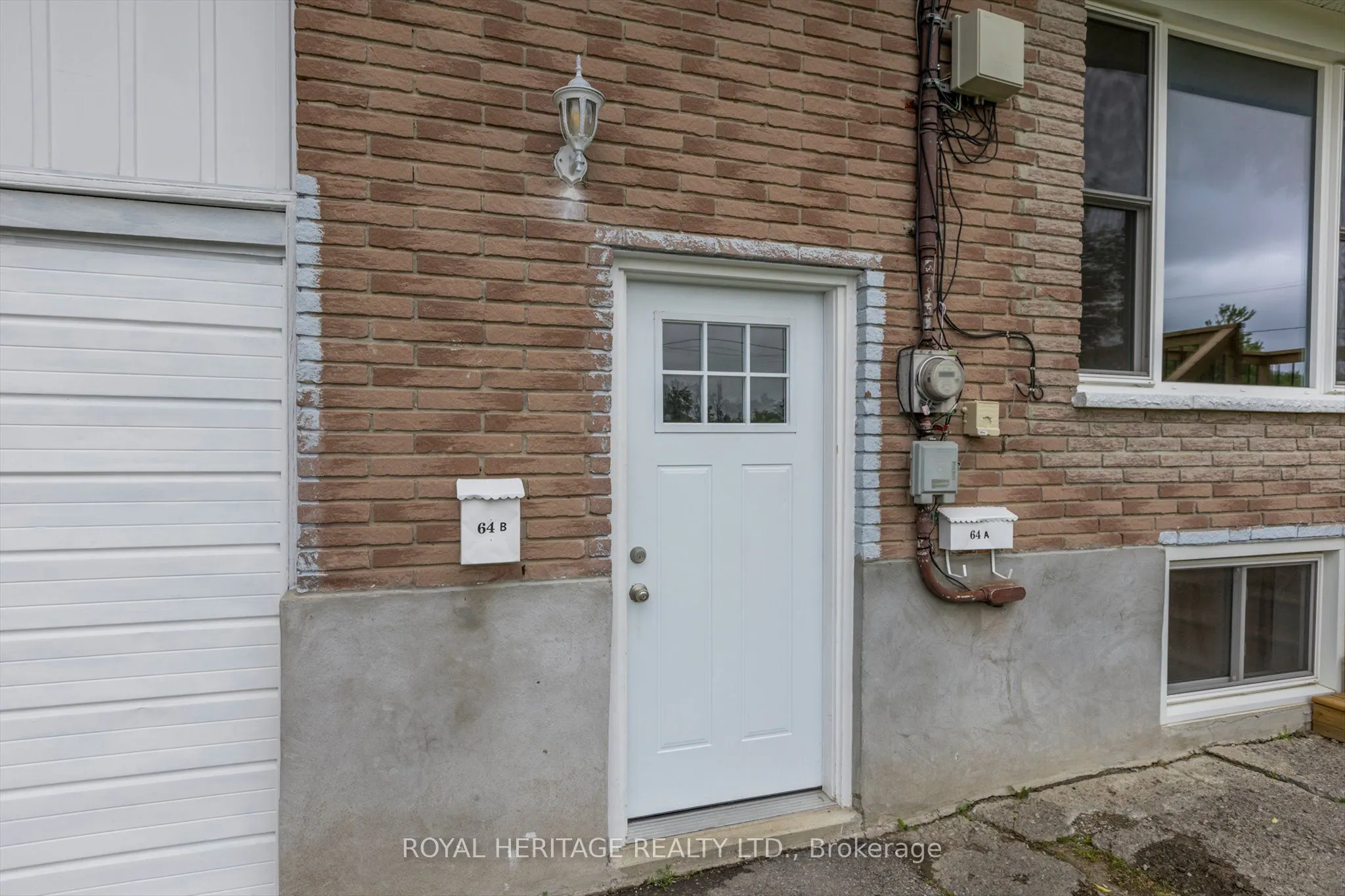 64 George Street W