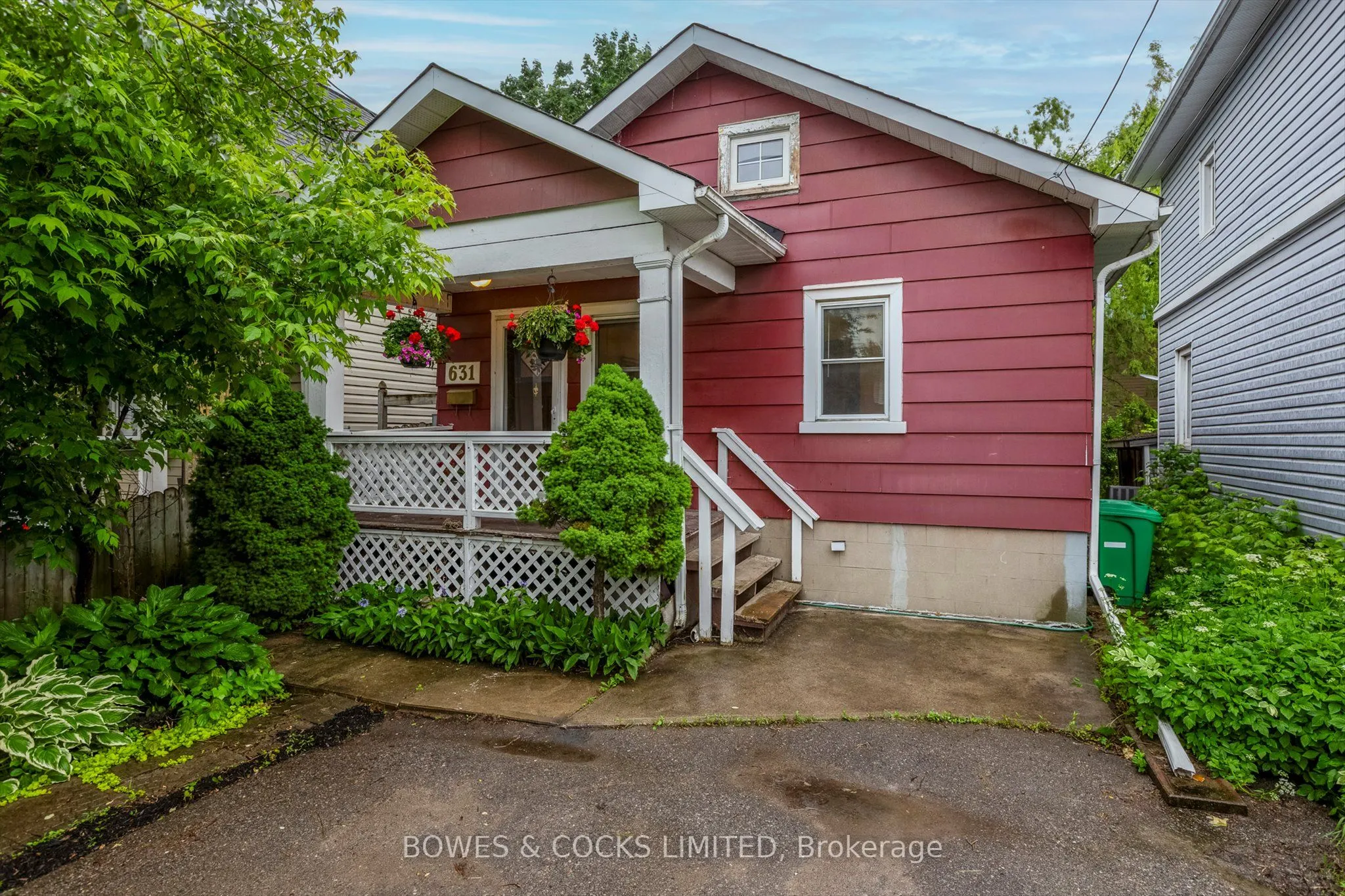 631 Downie Street