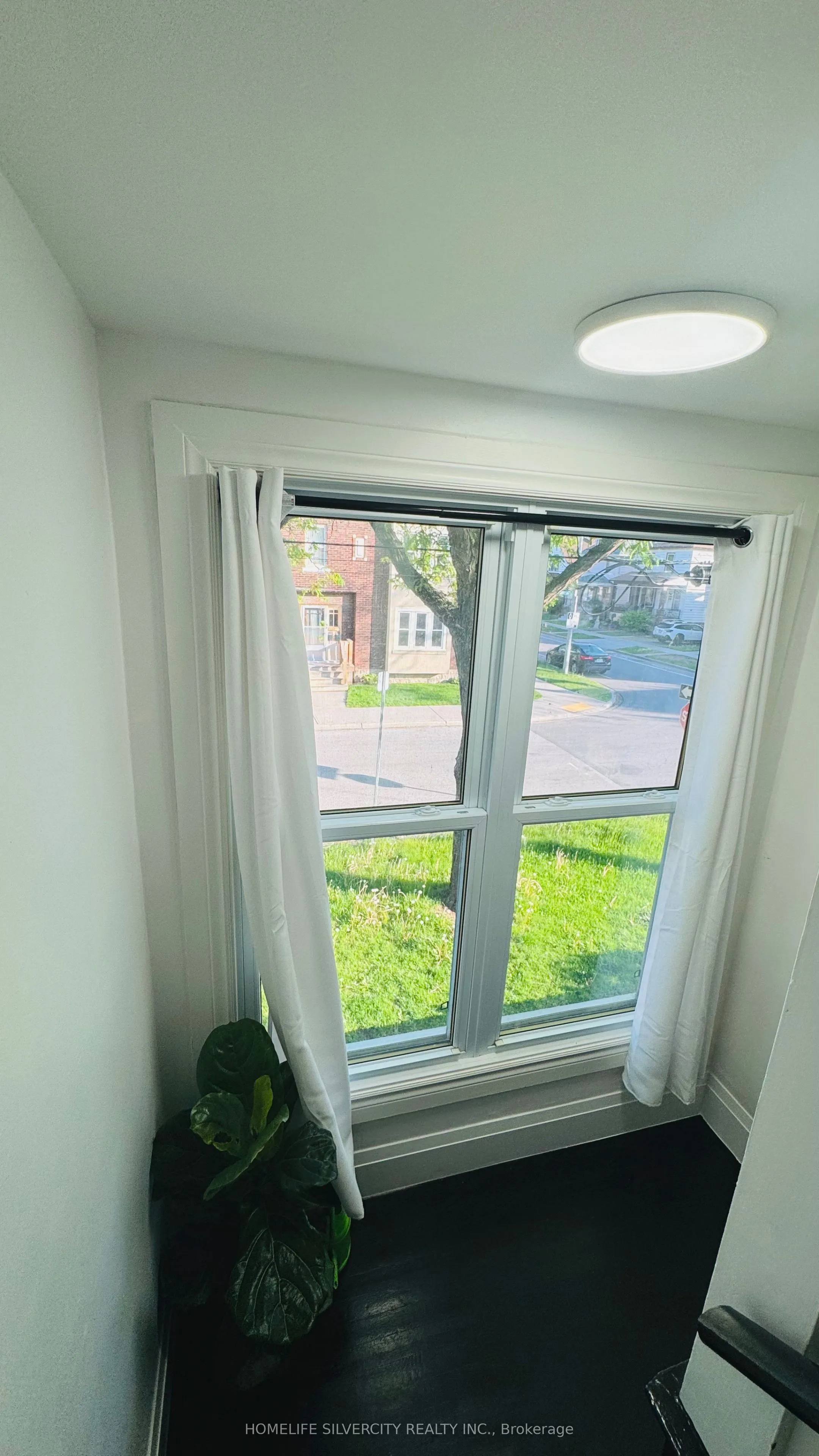 388 Gladstone Avenue