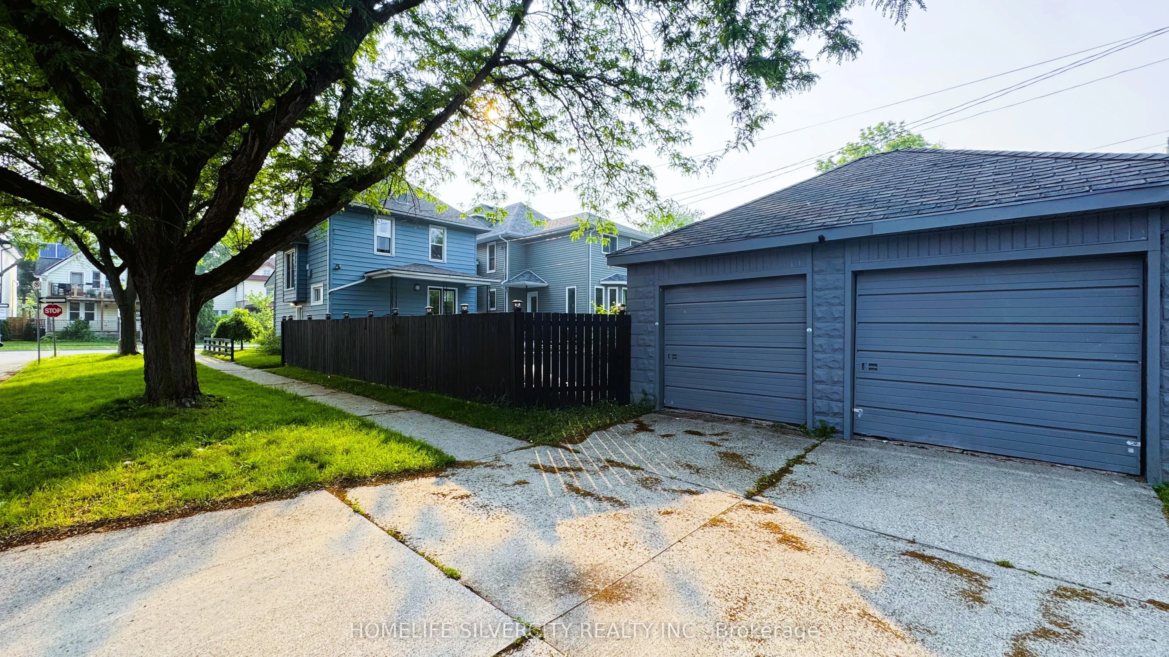 388 Gladstone Avenue