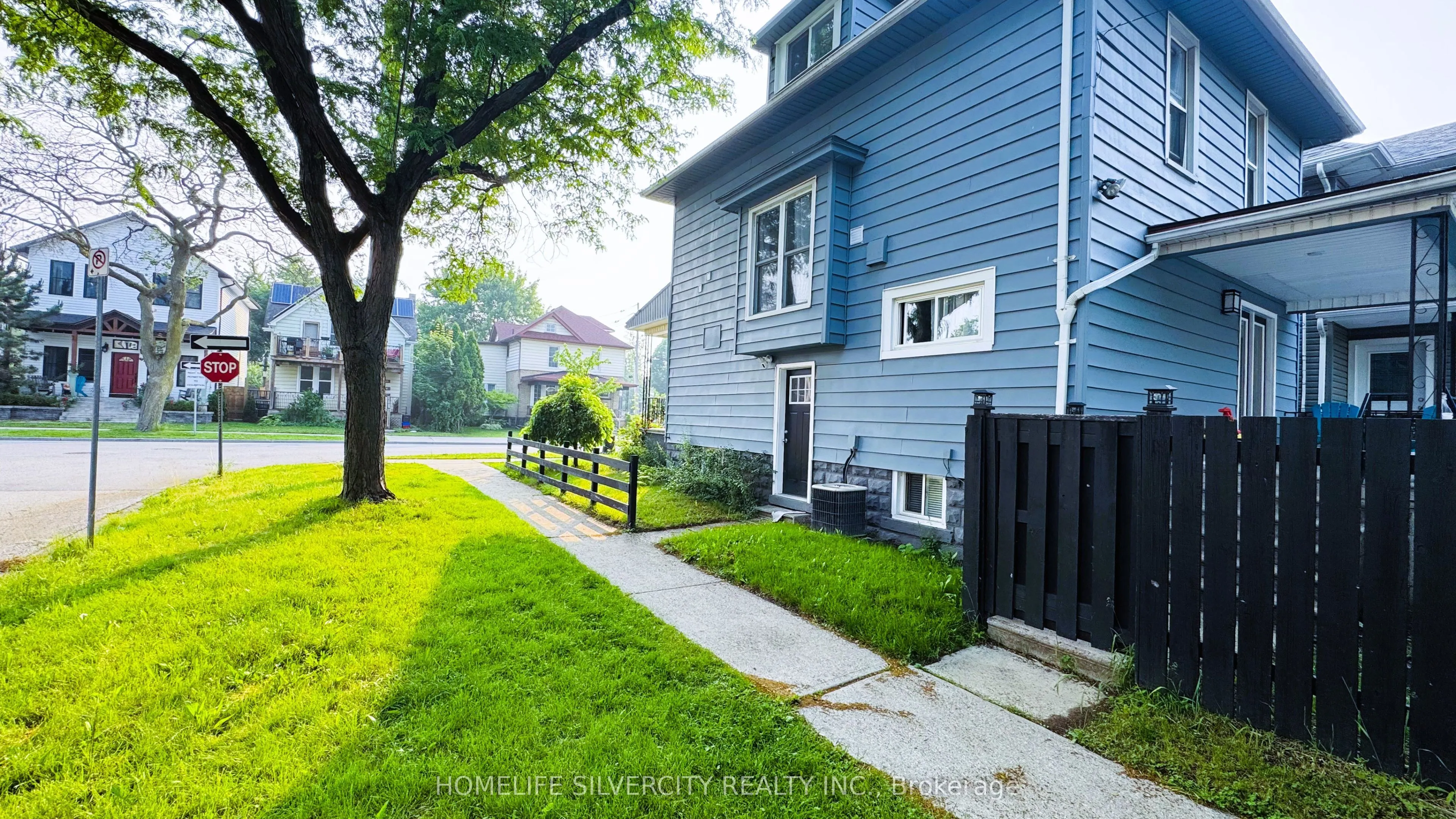 388 Gladstone Avenue